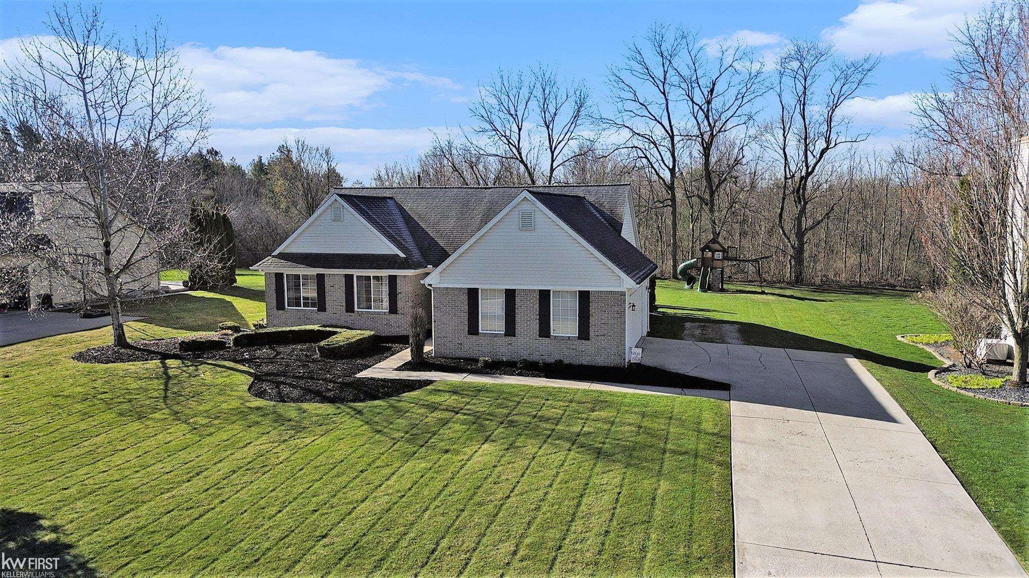 Grand Blanc, MI 48439,1183 Deer Creek Trail