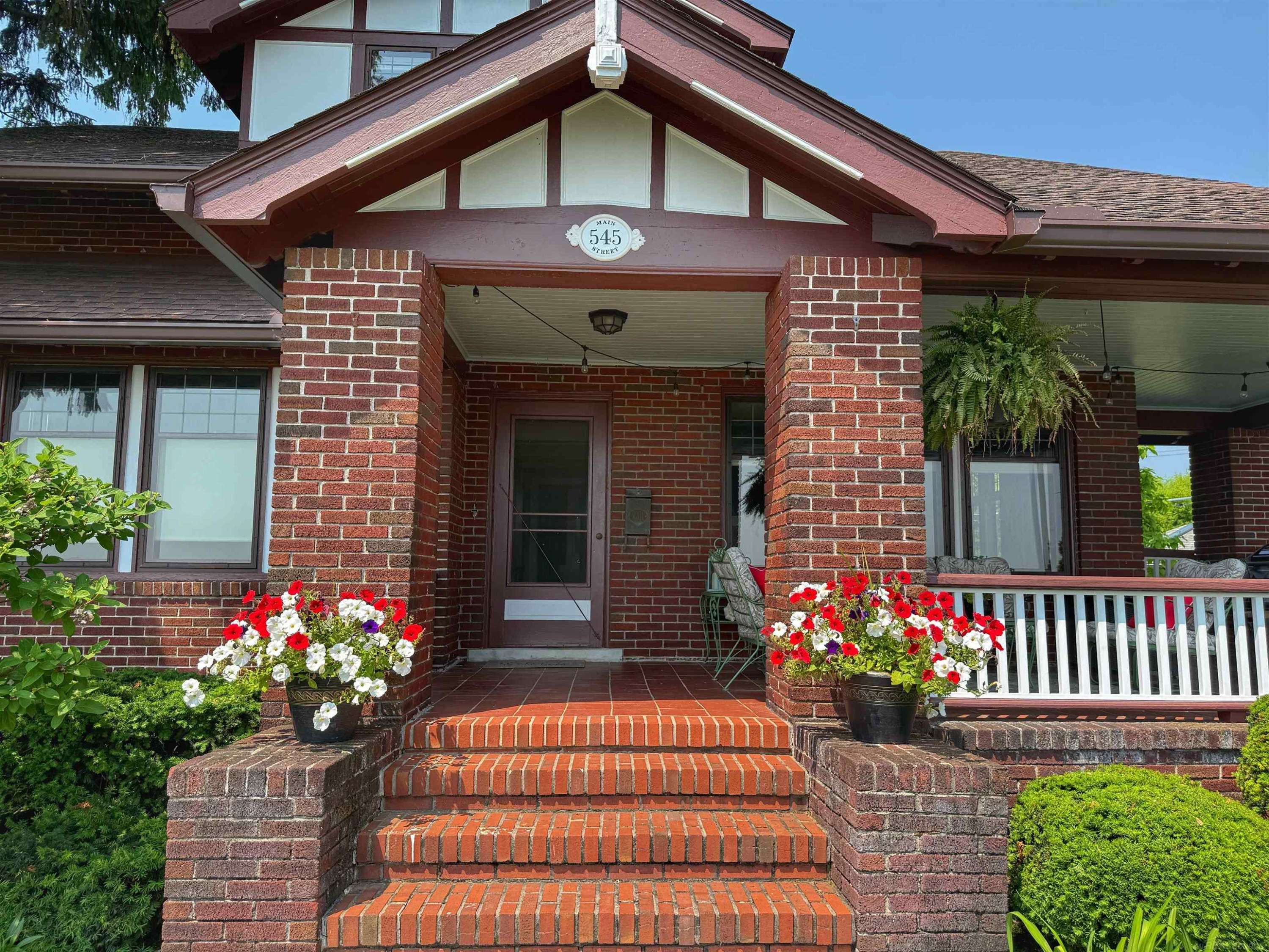MI,545 N Main Street