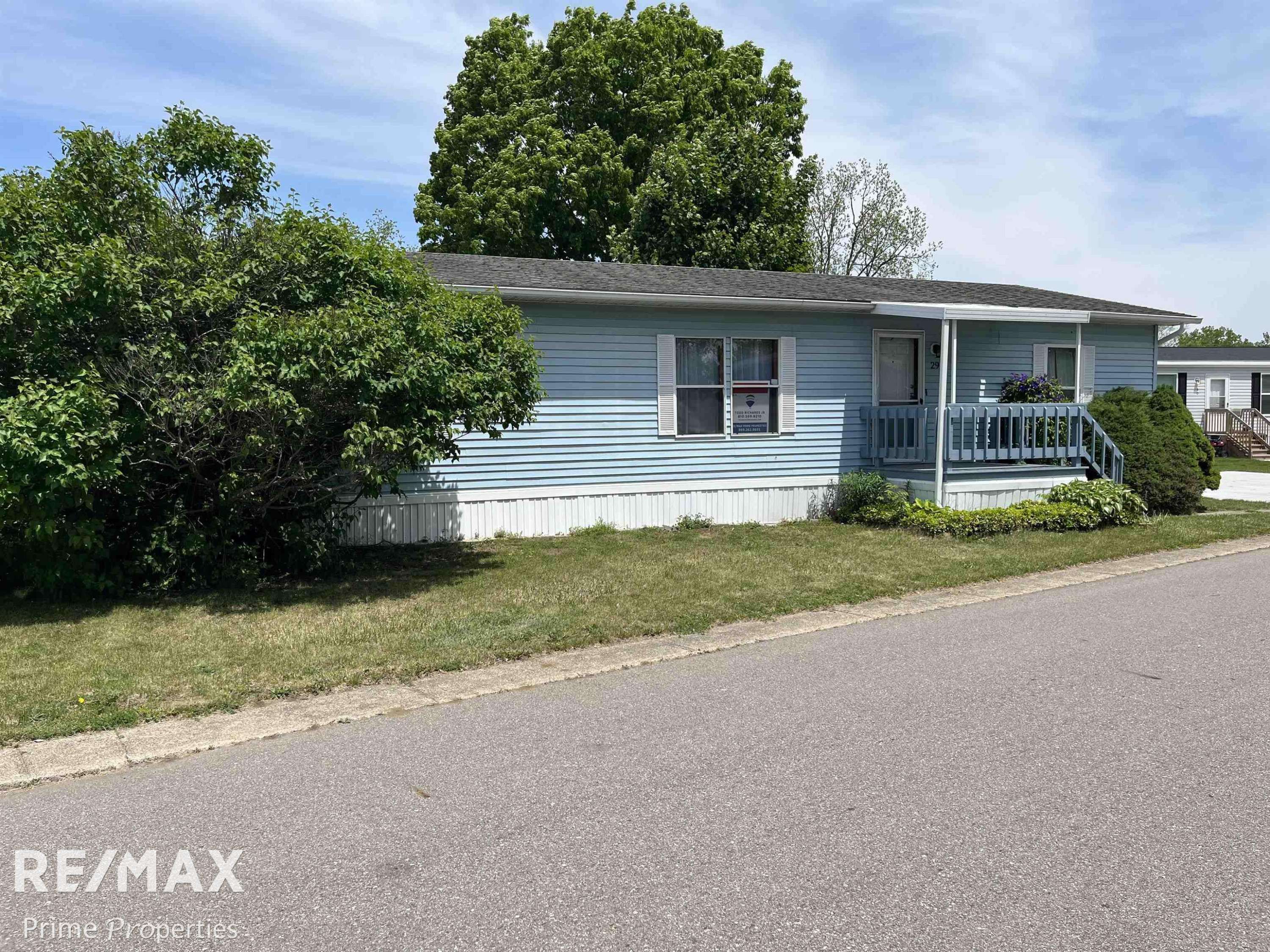 Flushing, MI 48433,29 Armstrong Avenue