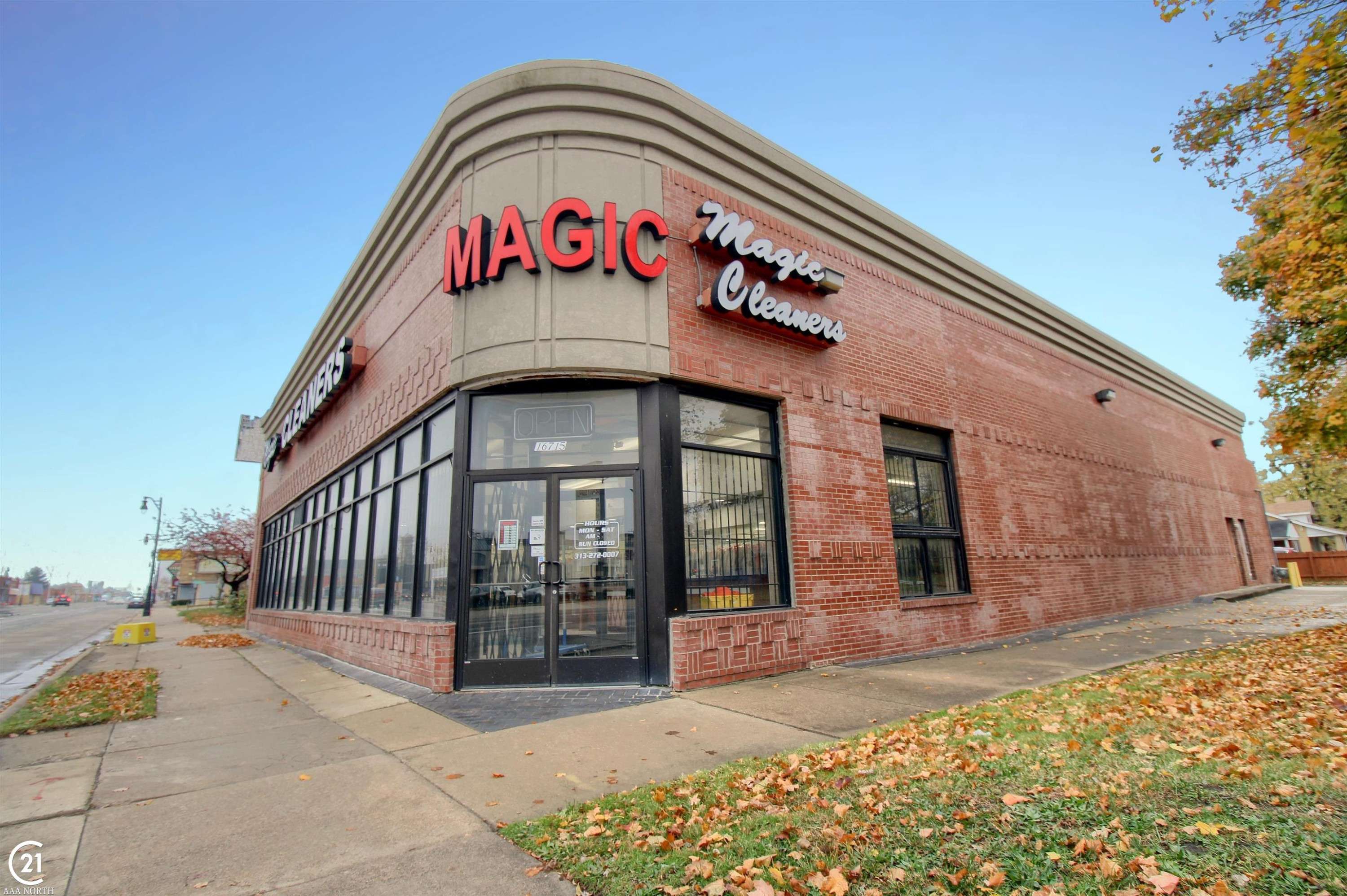 Detroit, MI 48227,16715 GRAND RIVER Avenue