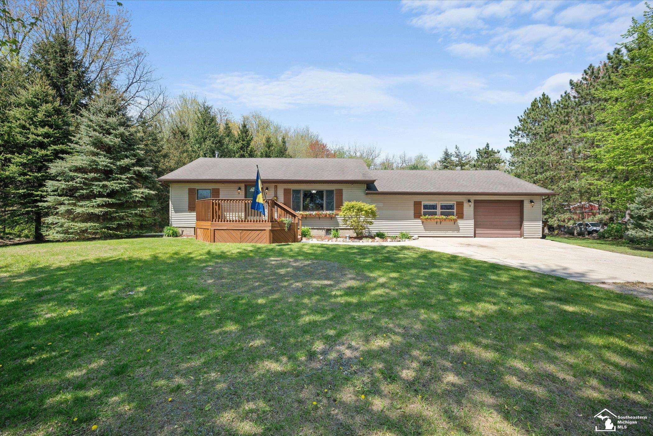 Dundee, MI 48131,14340 Dixon Road