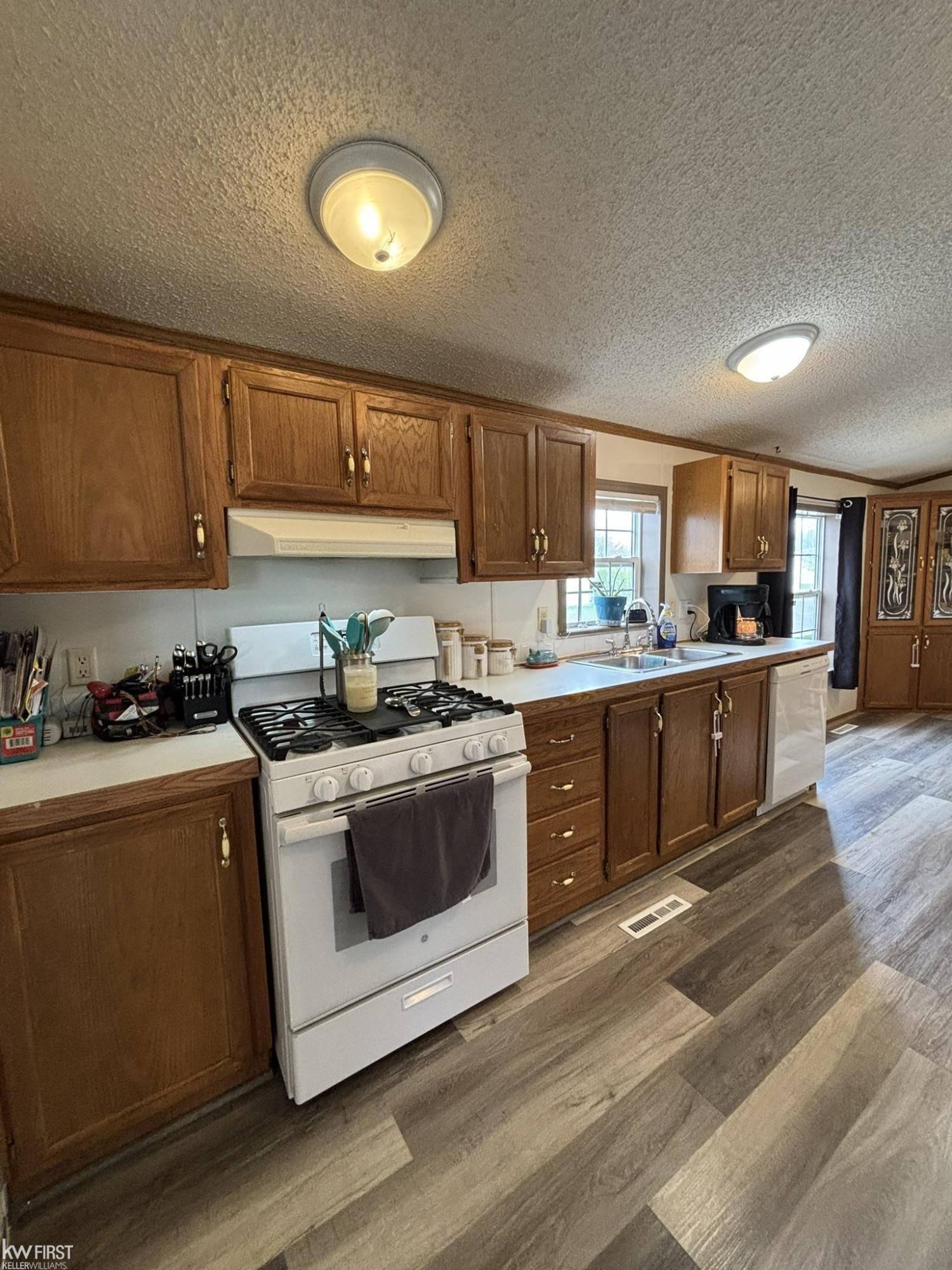 Flint, MI 48506,384 River Birch Drive