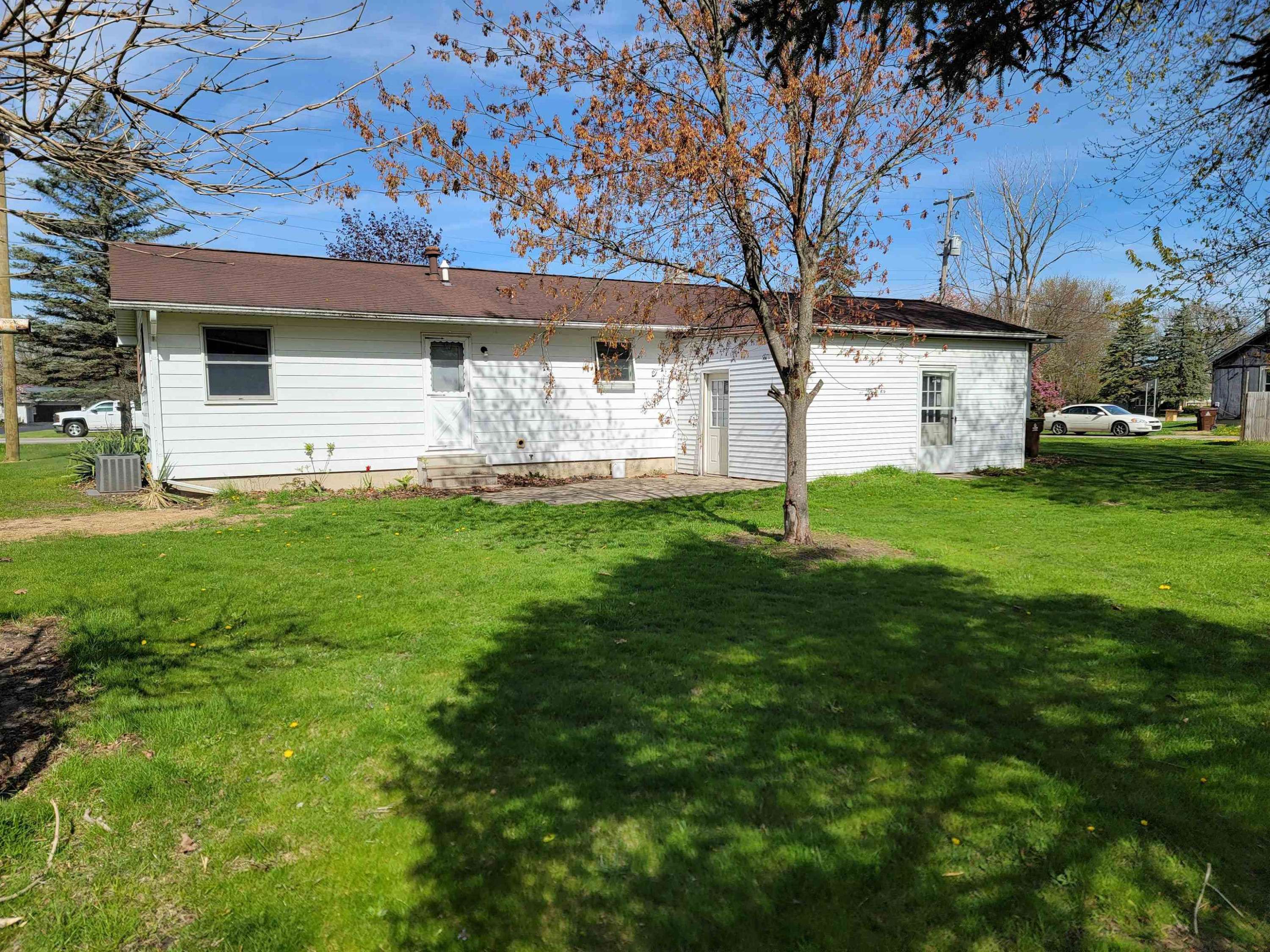 Chesaning, MI 48616,623 S Main Road