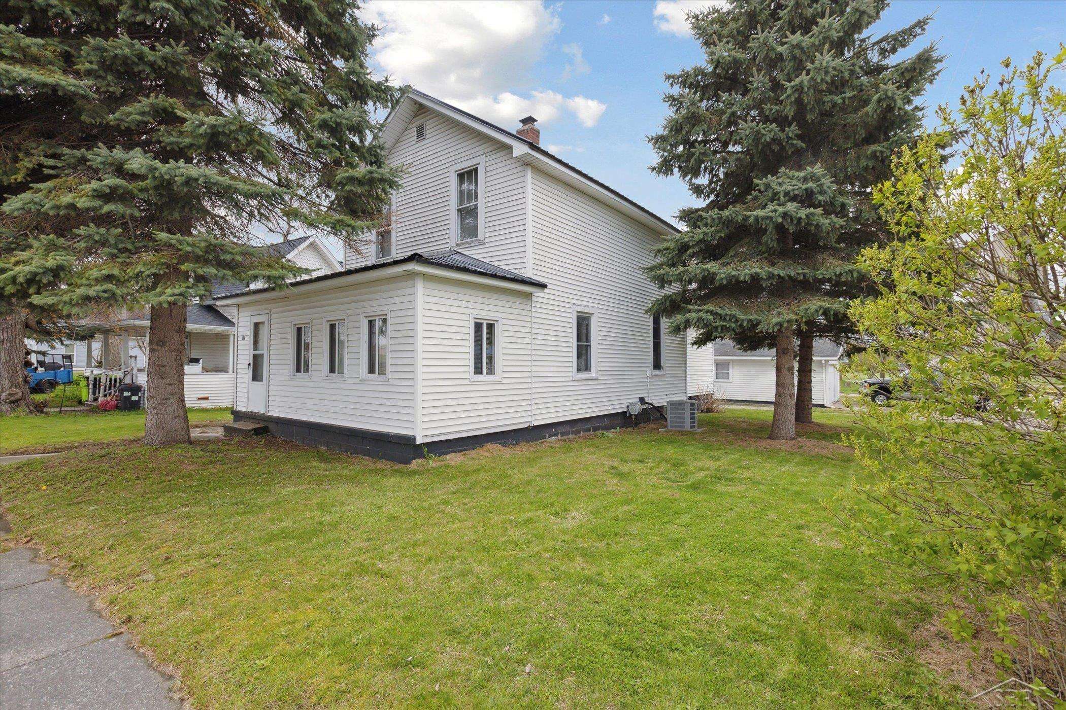Pinconning, MI 48650,104 S Manitou Street