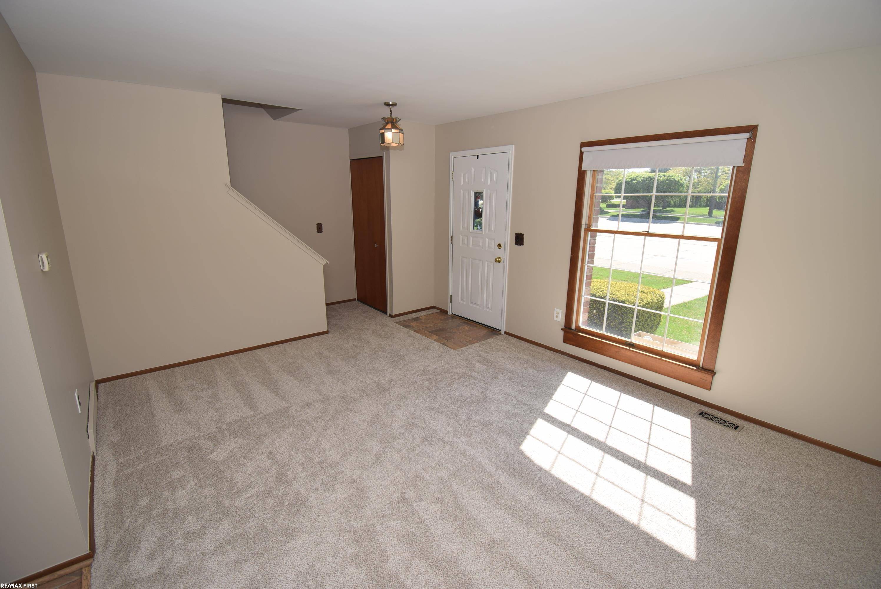 Clinton Twp, MI 48036,37008 Charter Oaks Boulevard