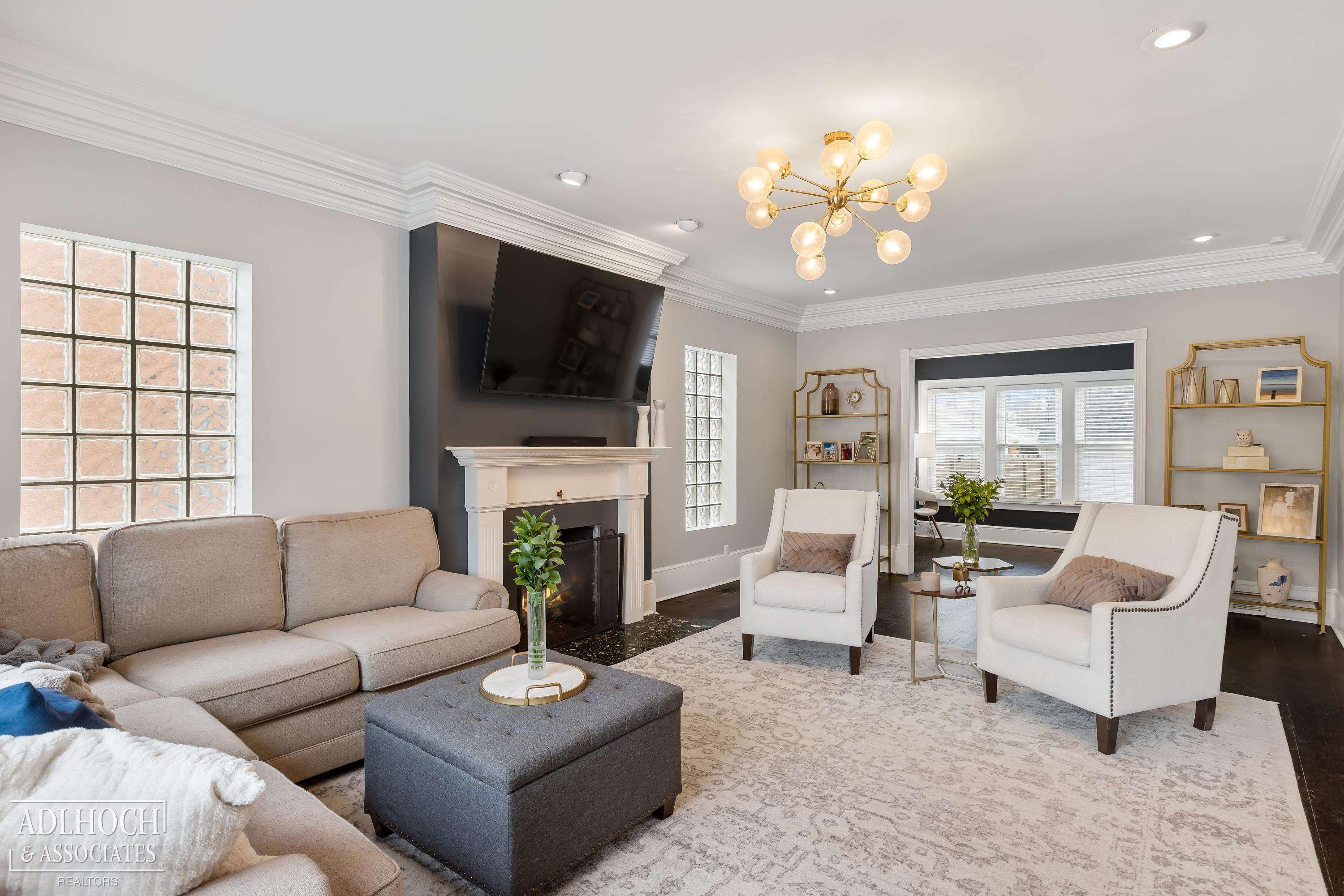 Grosse Pointe, MI 48230,387 Neff Road