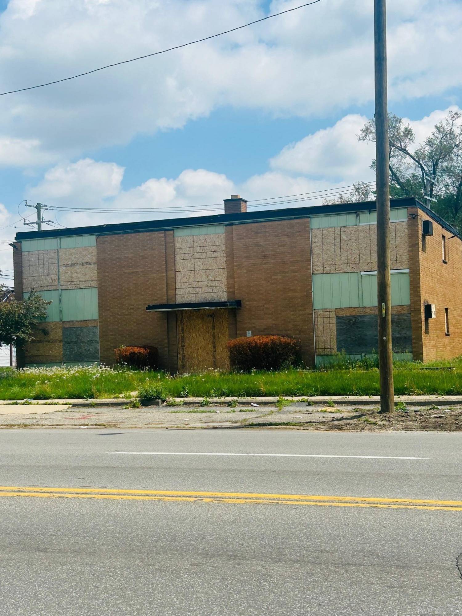 Detroit, MI 48235,16660 Greenfield Road