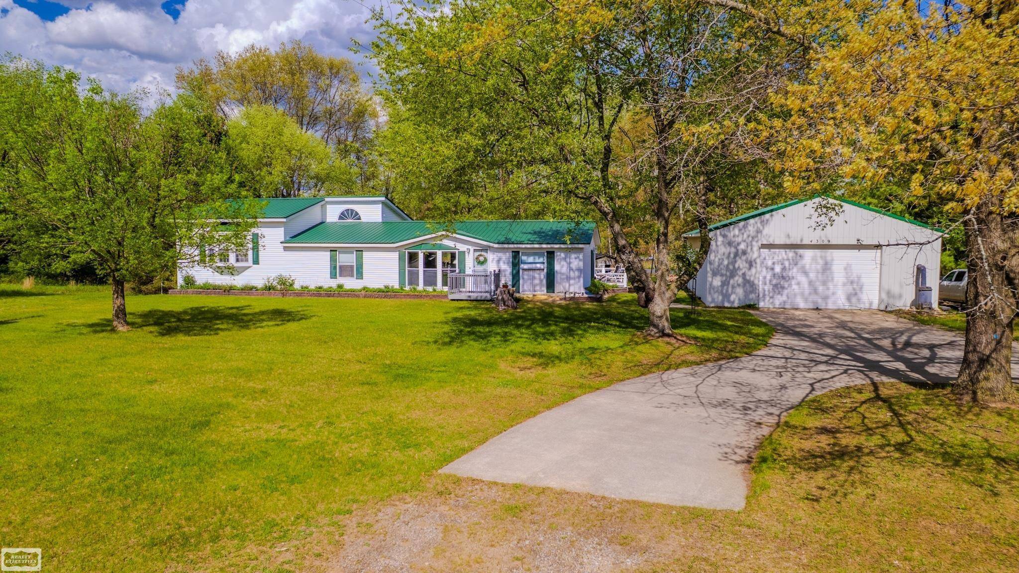 Lake, MI 48632,4309 Ridgeway trail Street