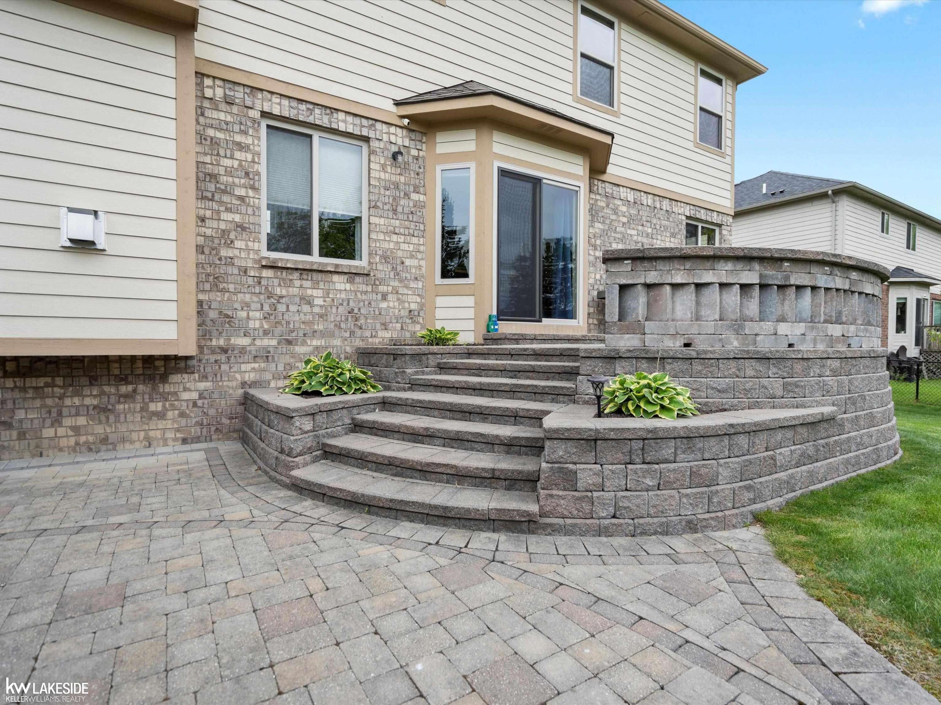 New Baltimore, MI,53989 Connor Drive
