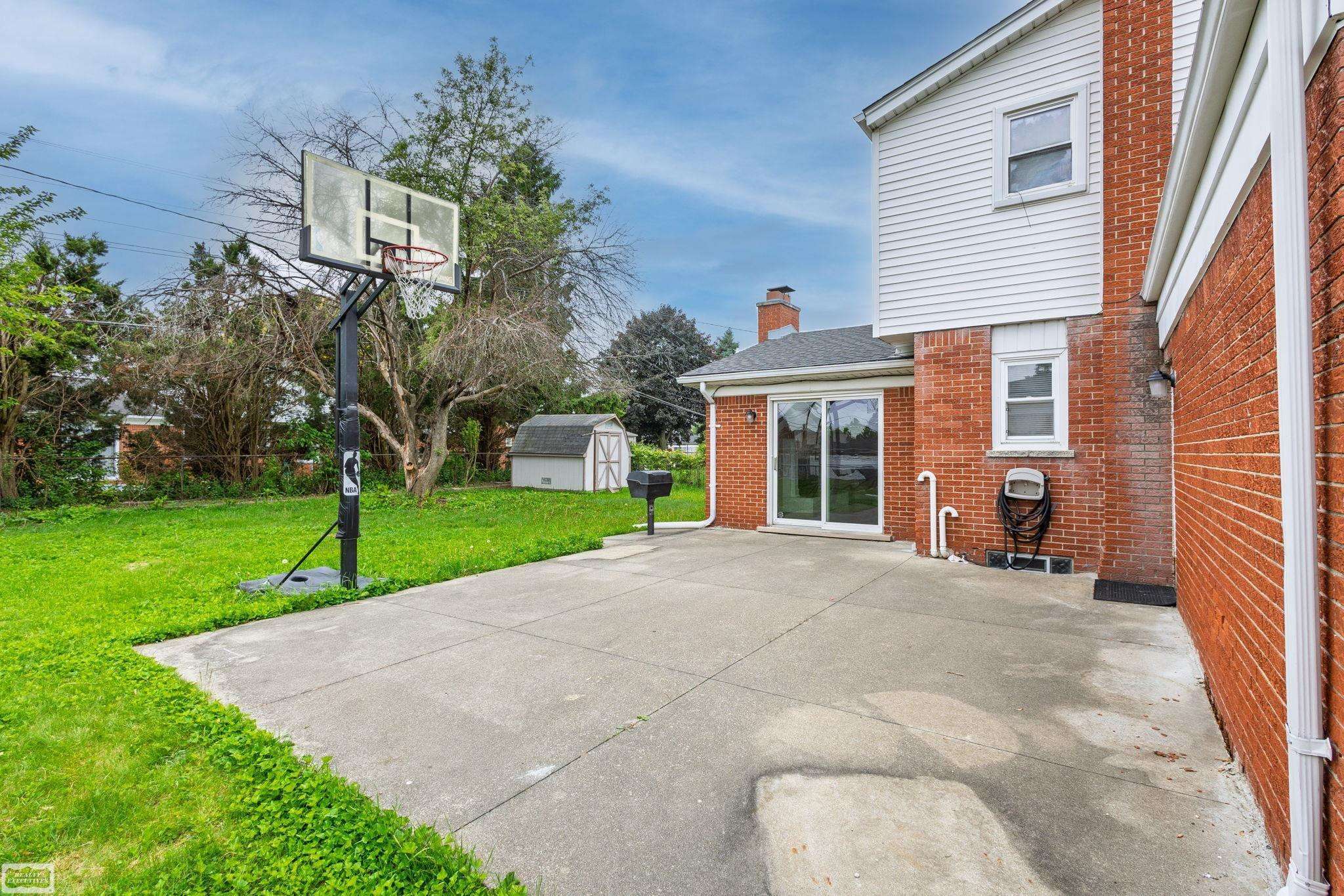Sterling Heights, MI 48312,33519 Groth Avenue