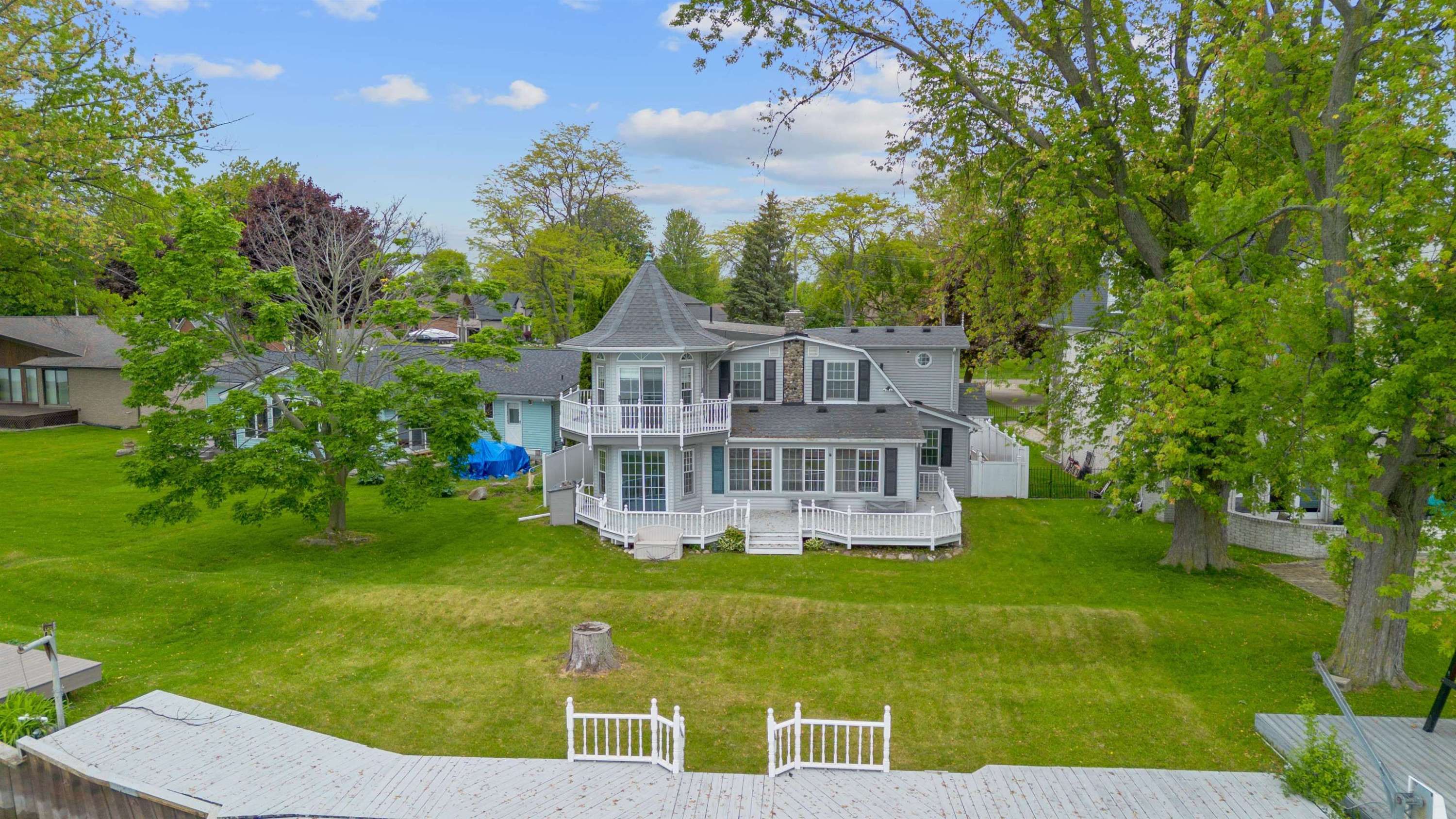 MI 48047,48816 Point Lakeview Drive