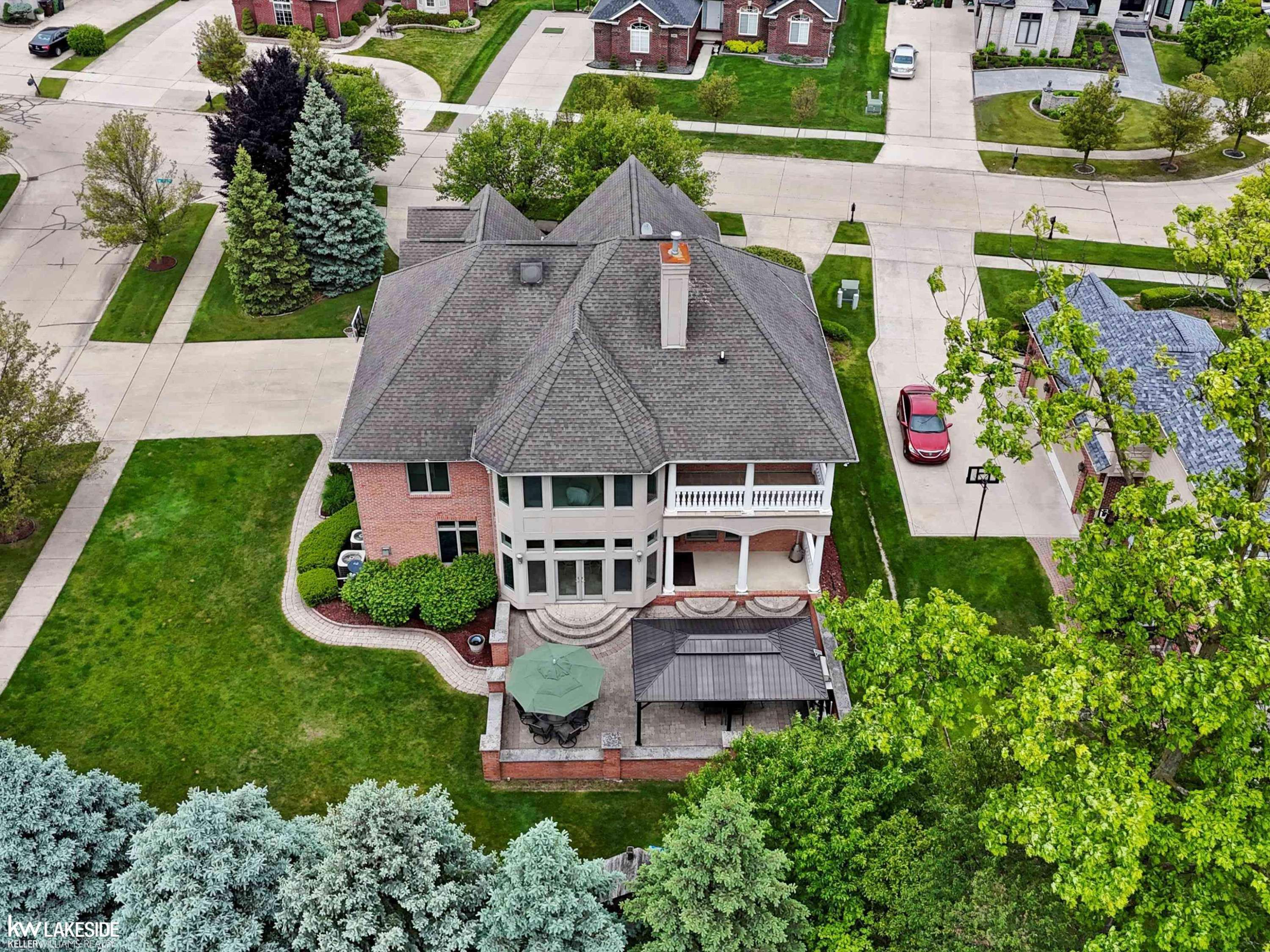 Shelby Twp, MI 48315,12954 Blue Lakes Circle