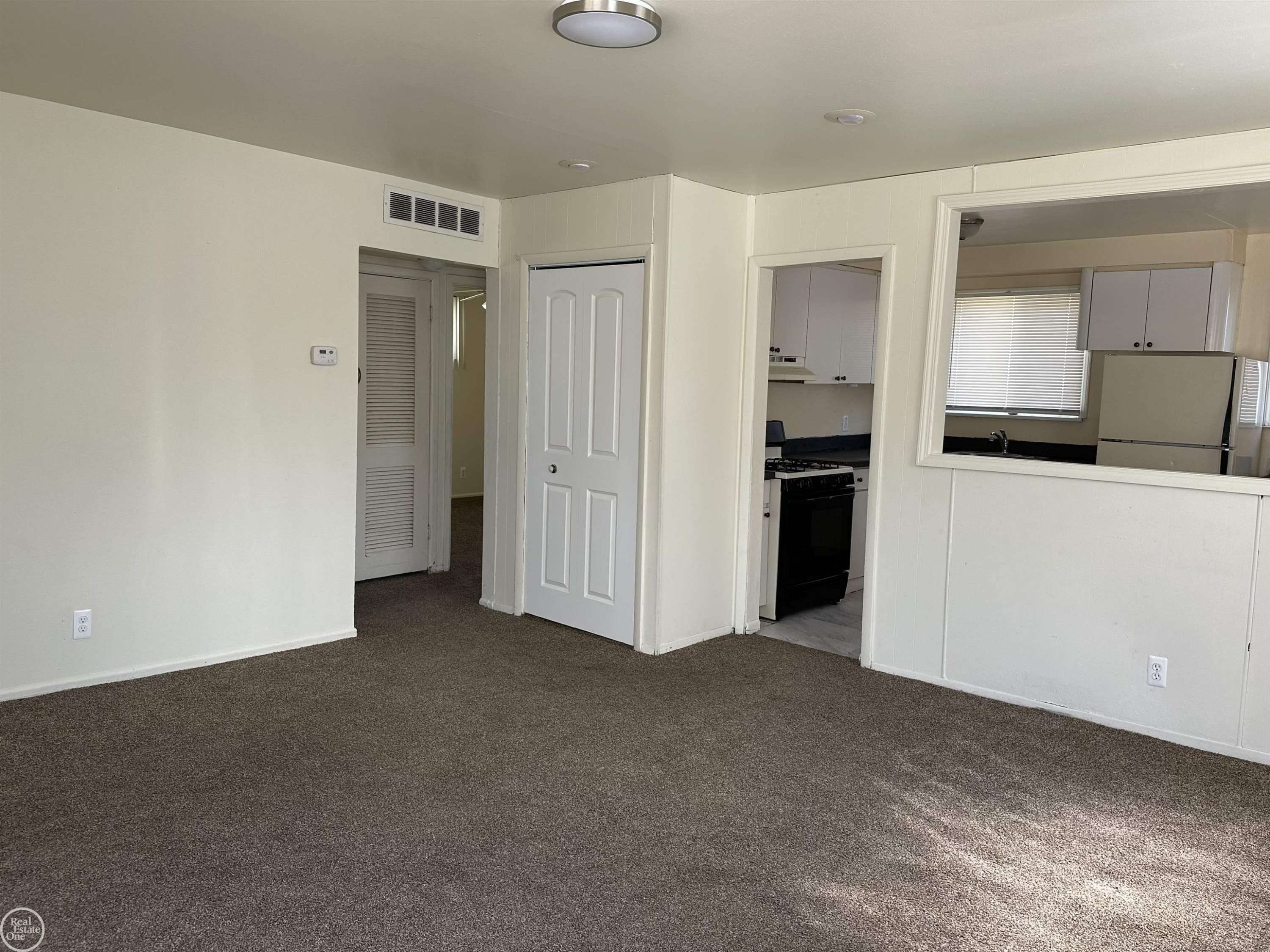 Oak Park, MI 48237,22000 Blackstone Avenue