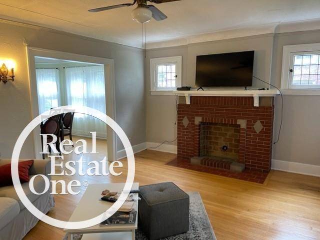 Grosse Pointe, MI 48230,596 Neff Road