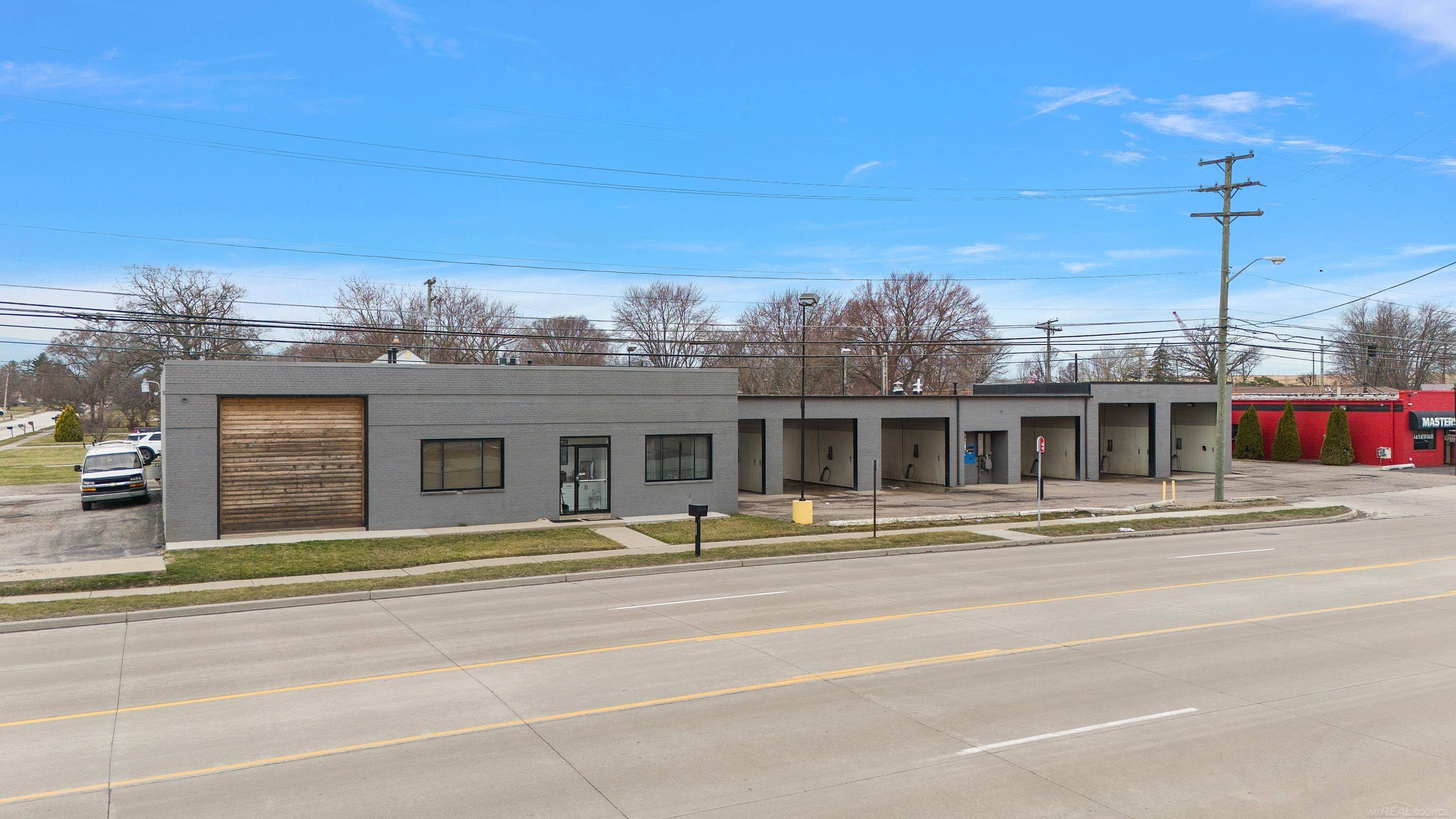 Roseville, MI 48066,30201 Little Mack Avenue