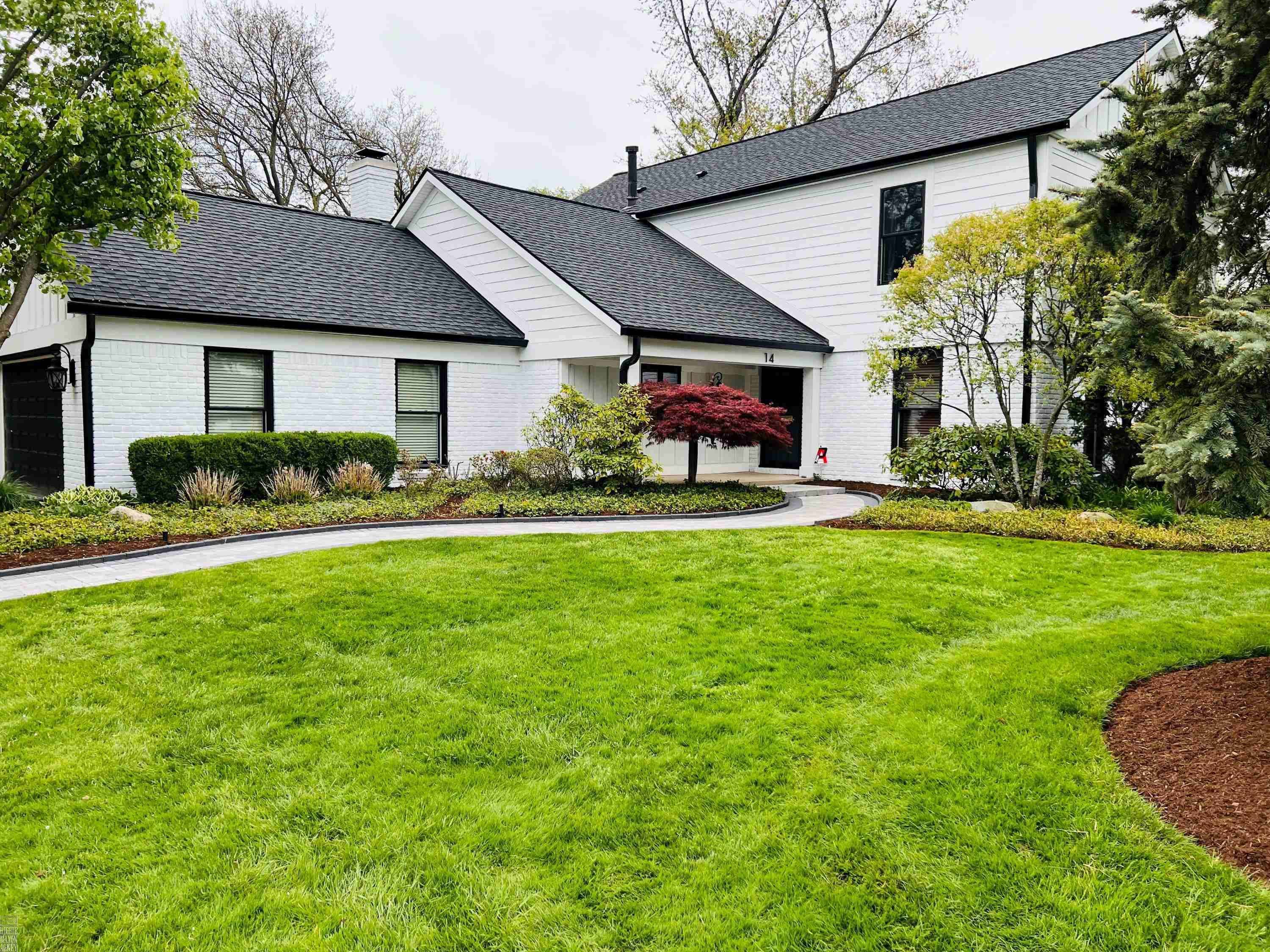 Grosse Pointe, MI 48230,14 LAKESIDE Court