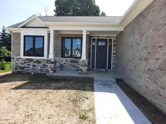 Fenton, MI 48430,16445 Sleepy Hollow Drive Drive