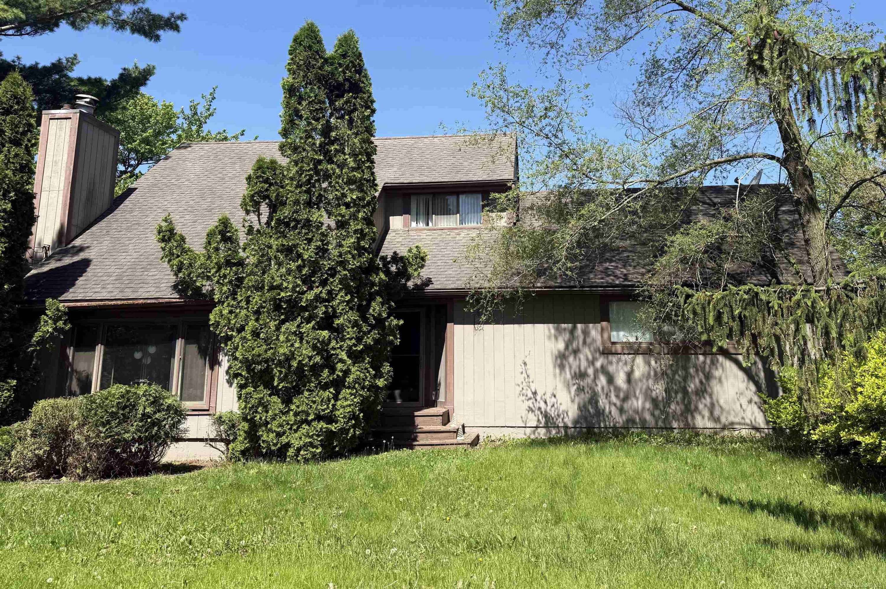 Brighton, MI 48114,2656 Canfield Trl Street