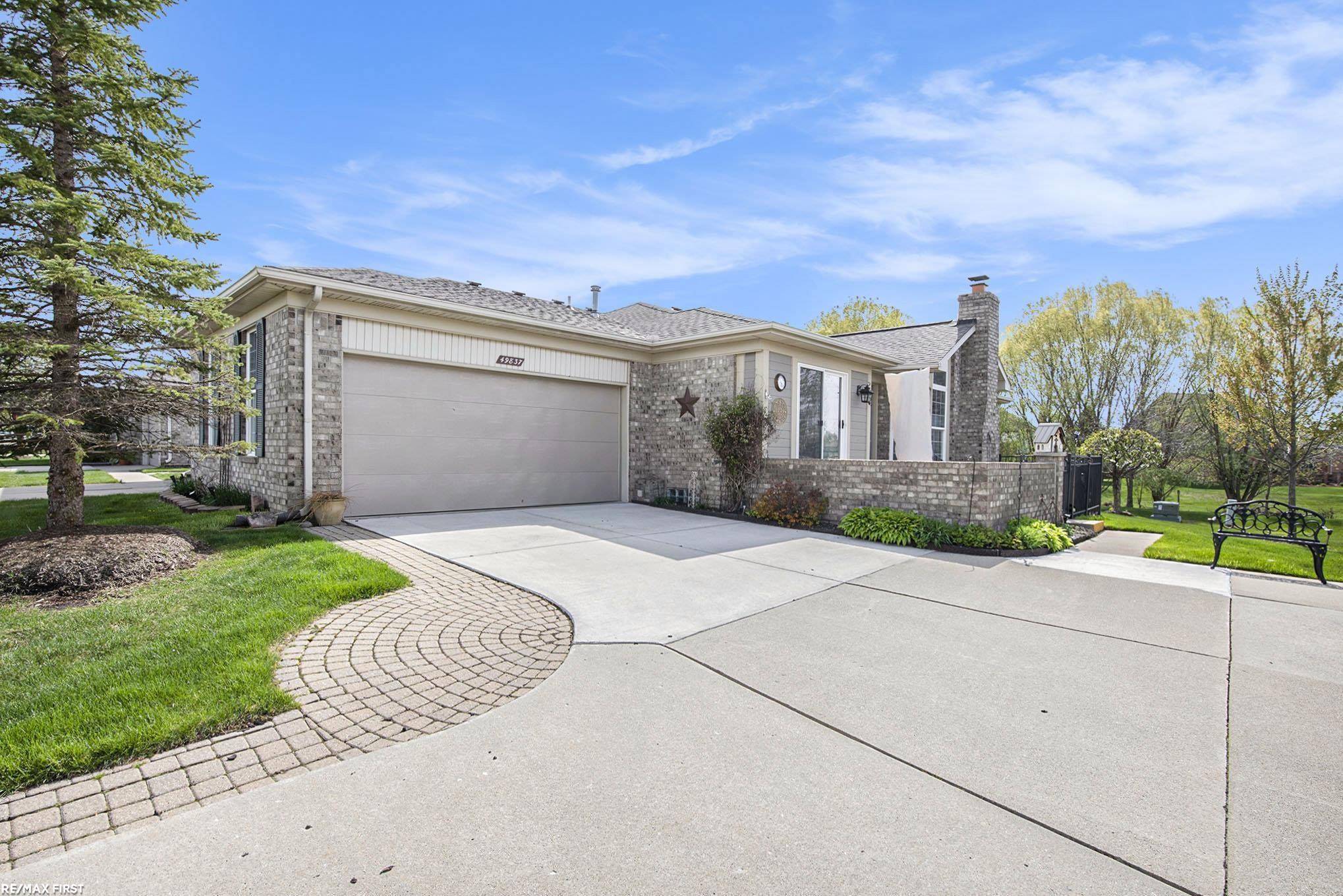 Macomb, MI 48044,49837 Hidden Valley Drive