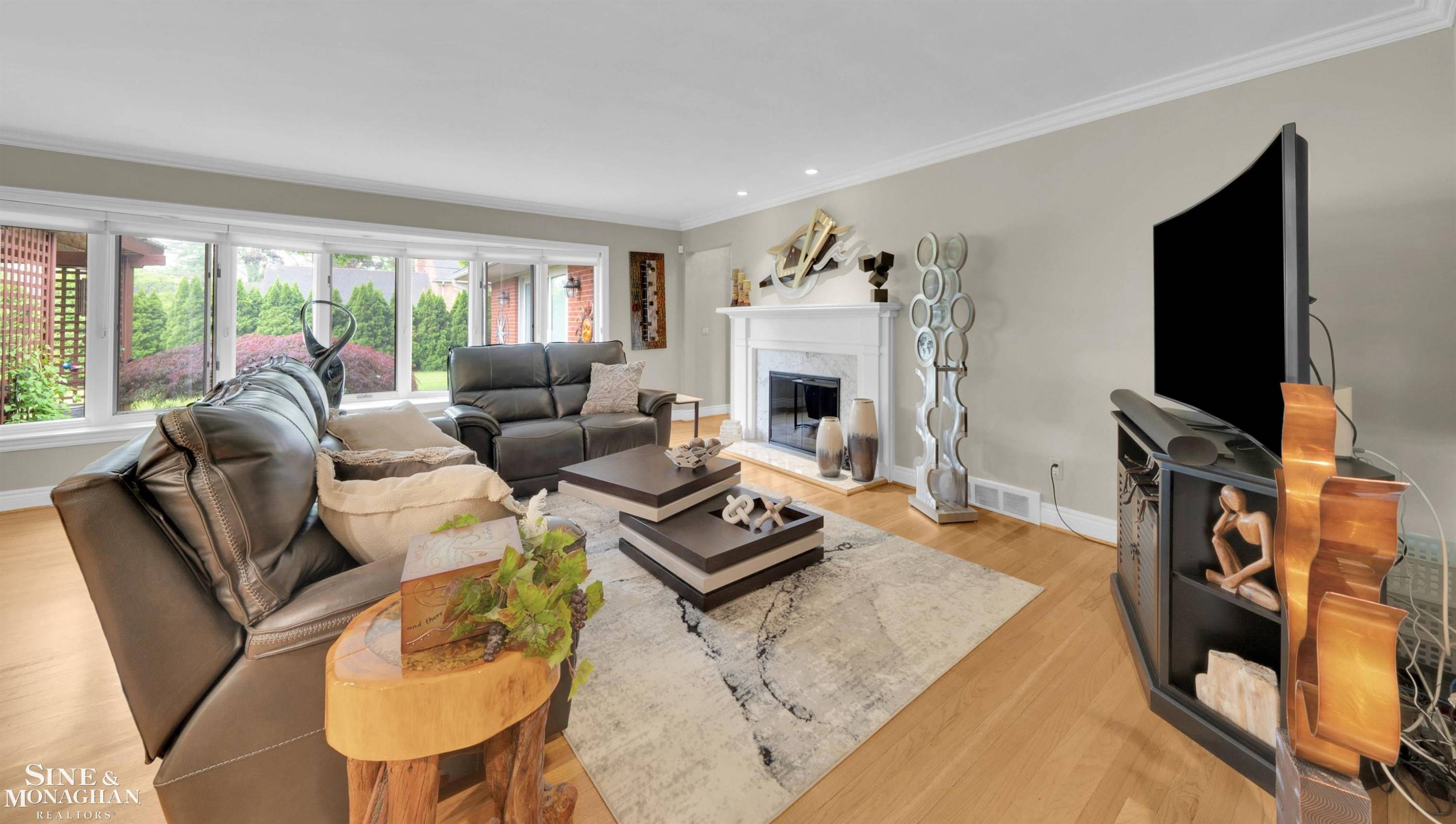 Grosse Pointe Shores, MI 48236,45 Crestwood Drive