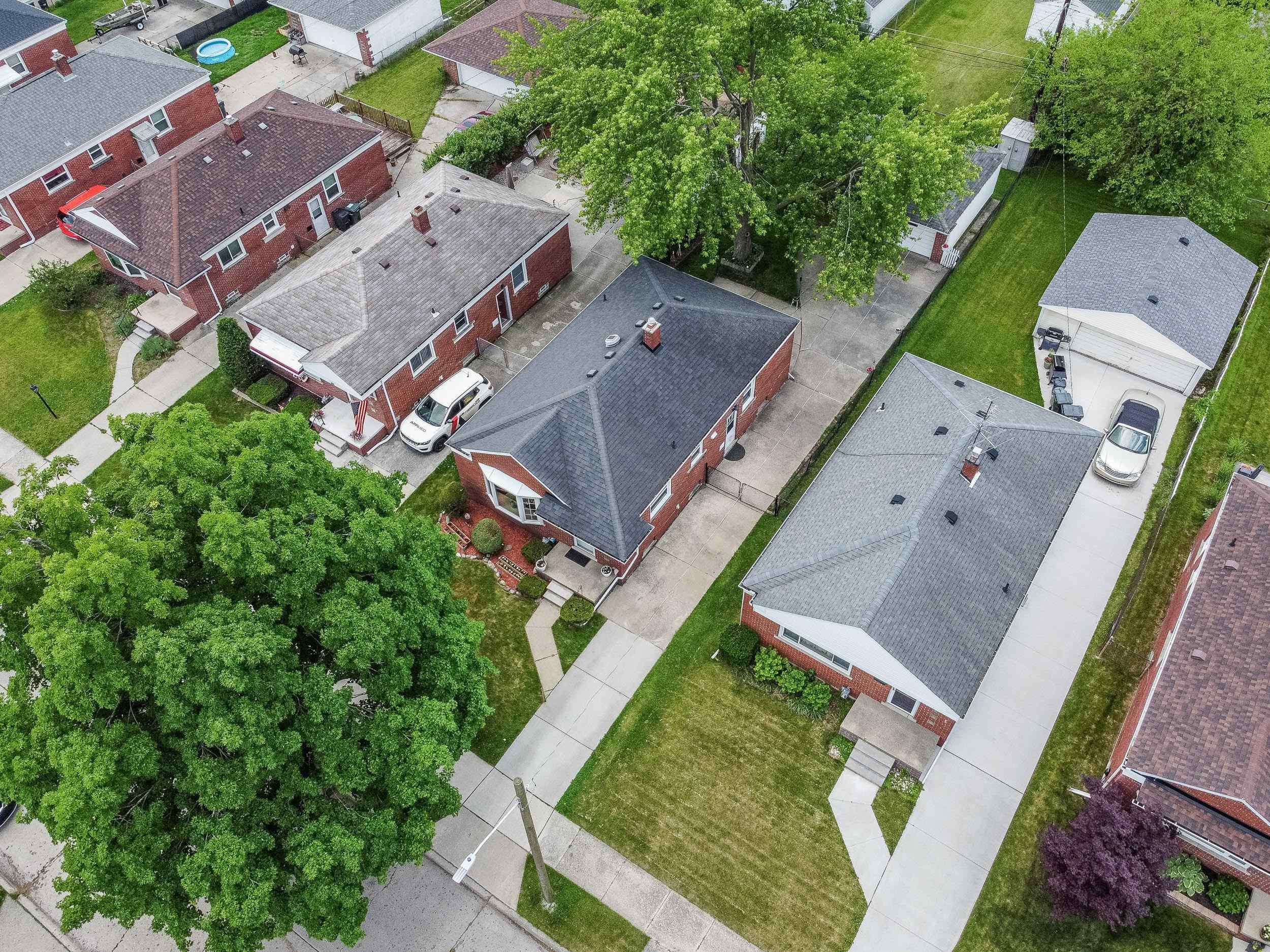 Saint Clair Shores, MI 48081,25531 Ursuline Street