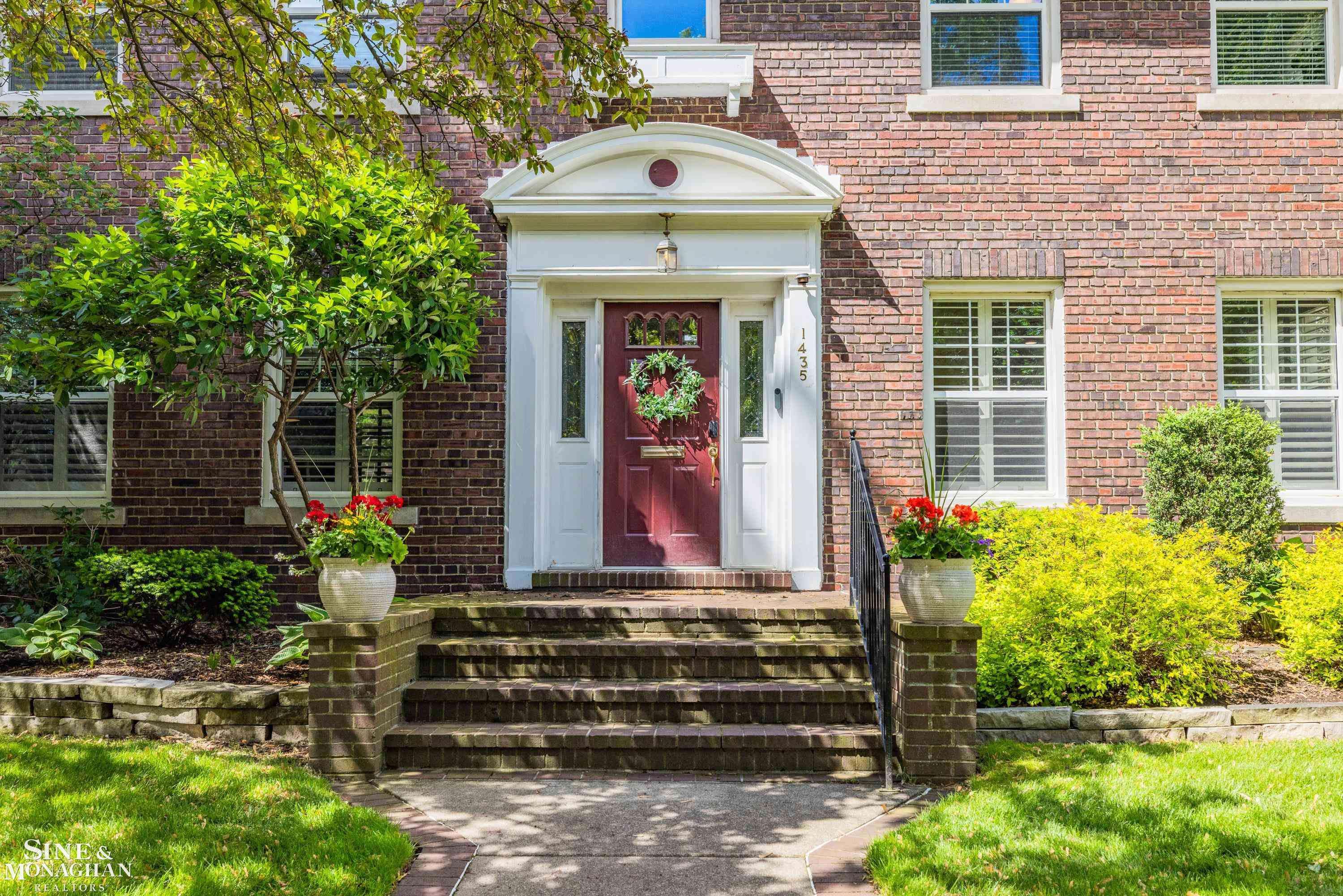 Grosse Pointe Park, MI 48230,1435 Kensington Avenue