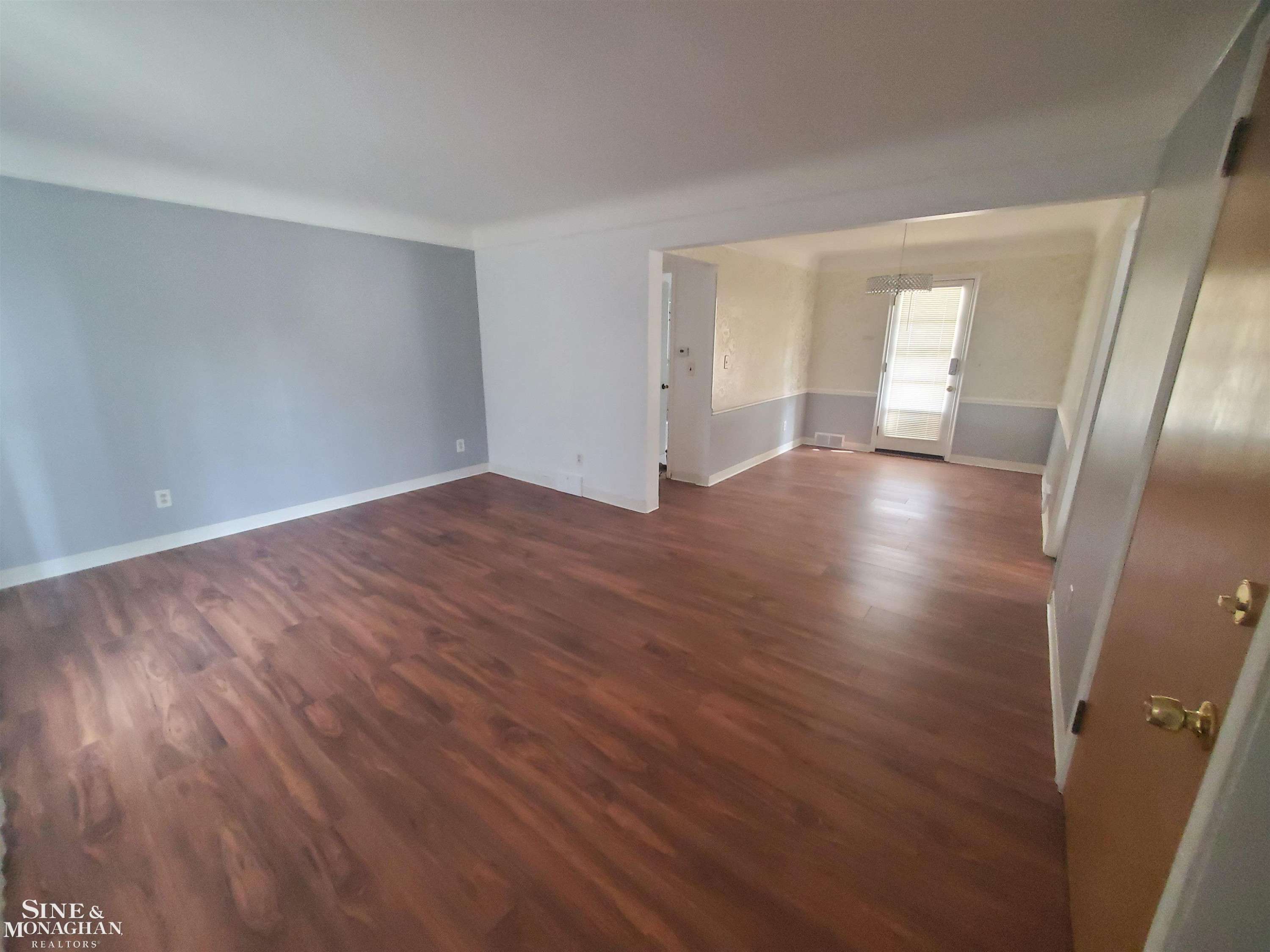 Grosse Pointe Woods, MI 48236,2037 Vernier Road