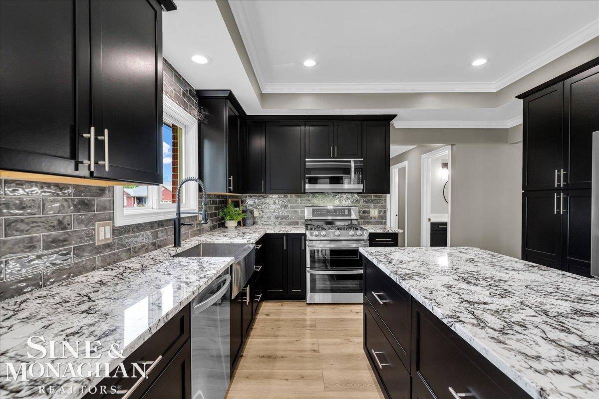 MI 48079,1319 S River Pointe Drive