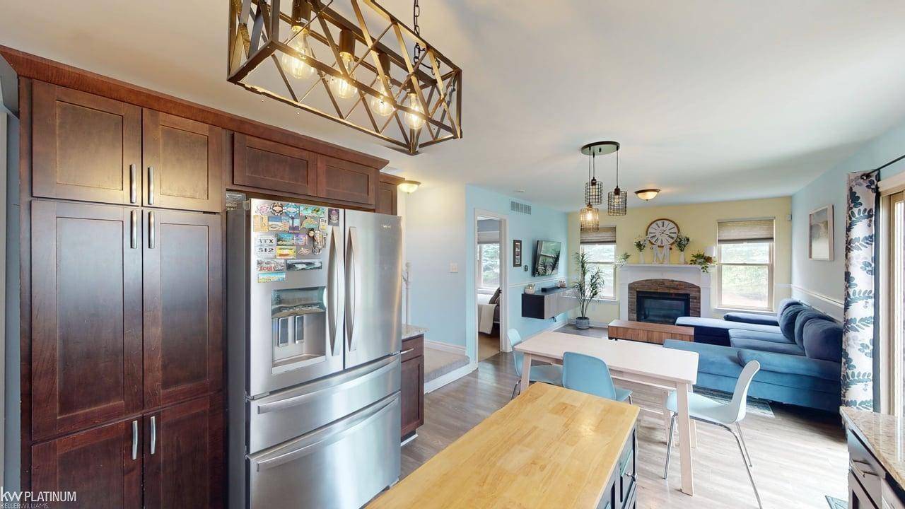 MI 48047,32872 Birchwood Drive