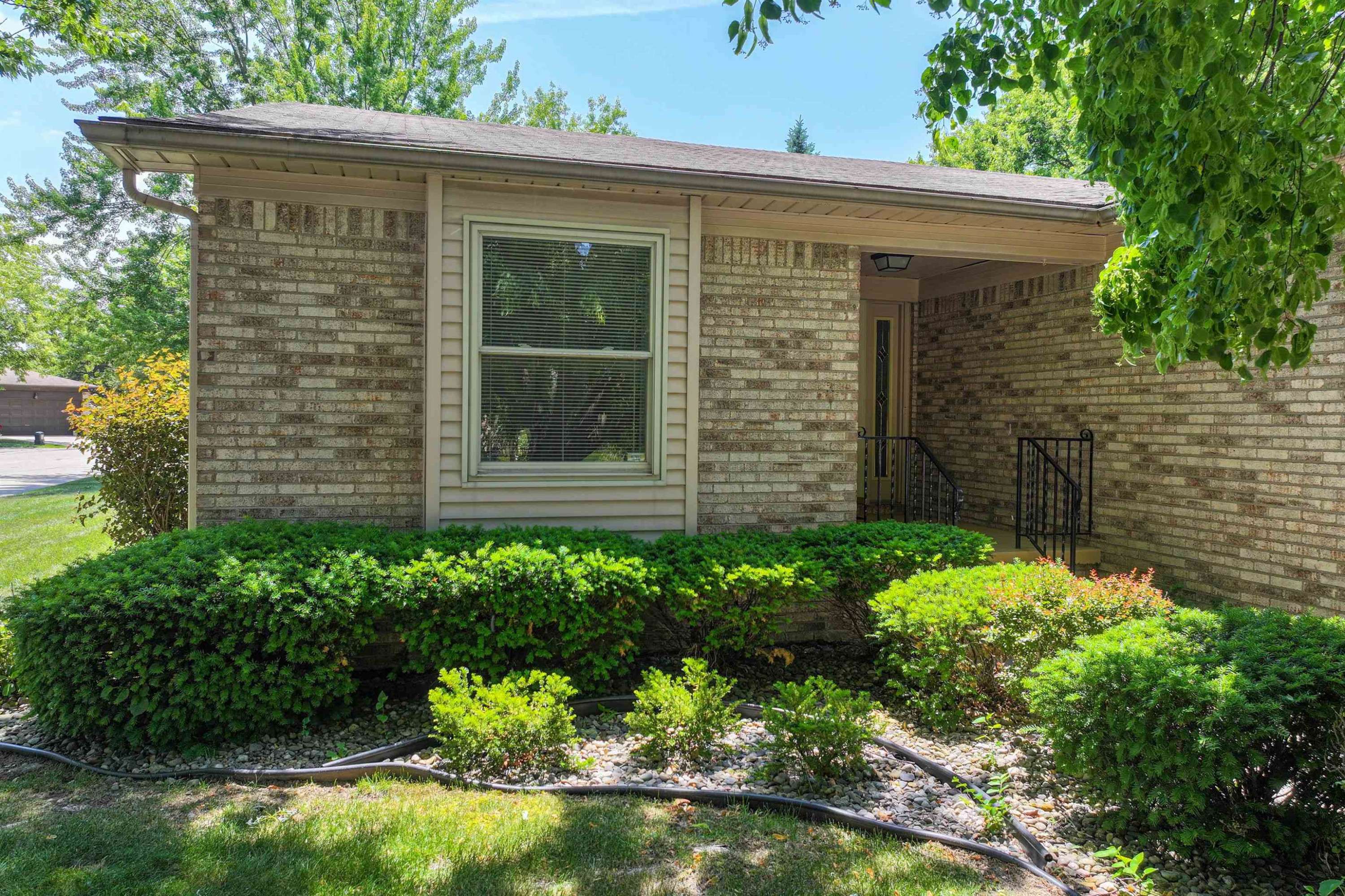 Grand Blanc, MI 48439,458 Sandehurst Drive