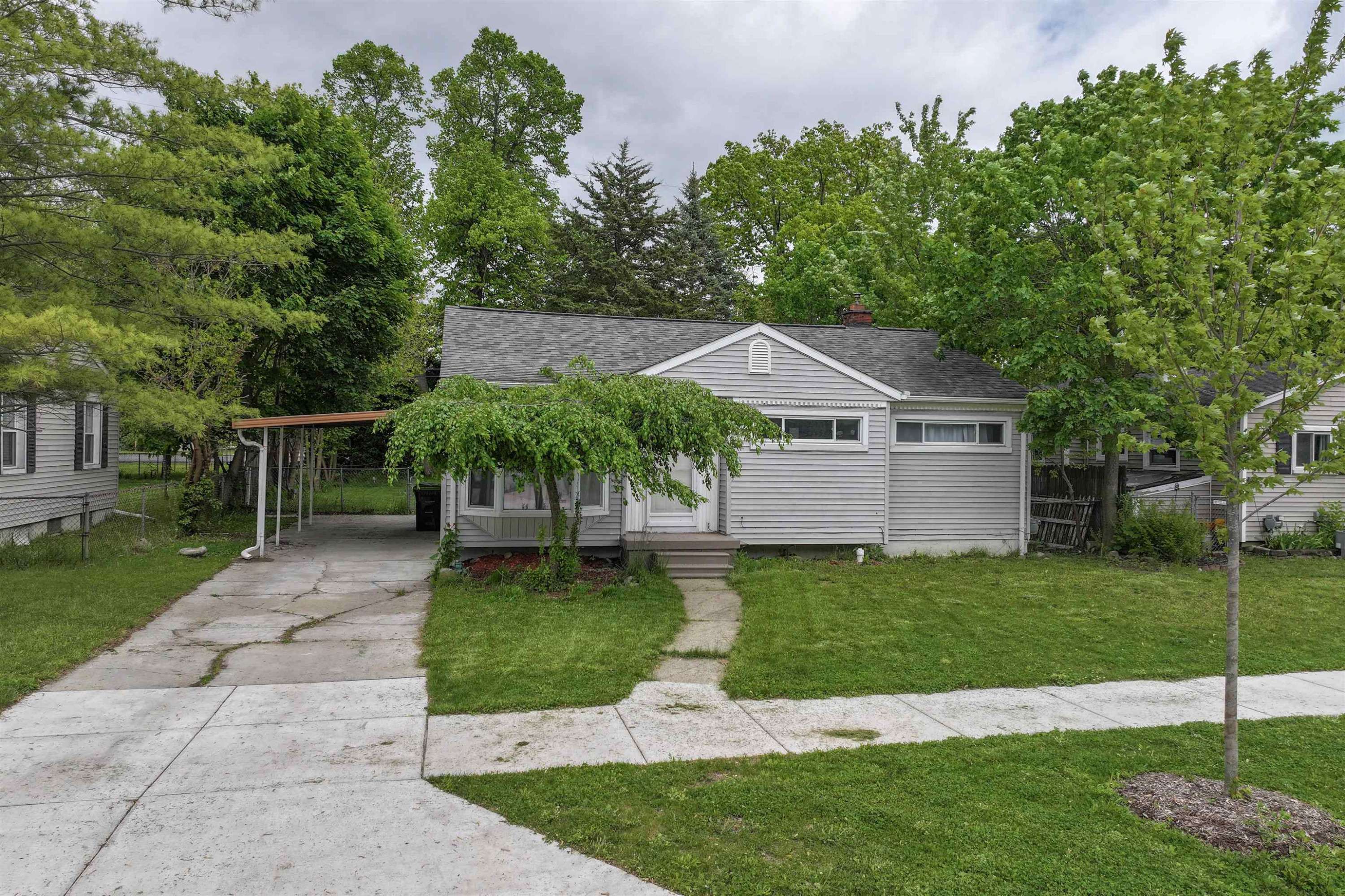 Fenton, MI 48430,708 Elmwood Drive