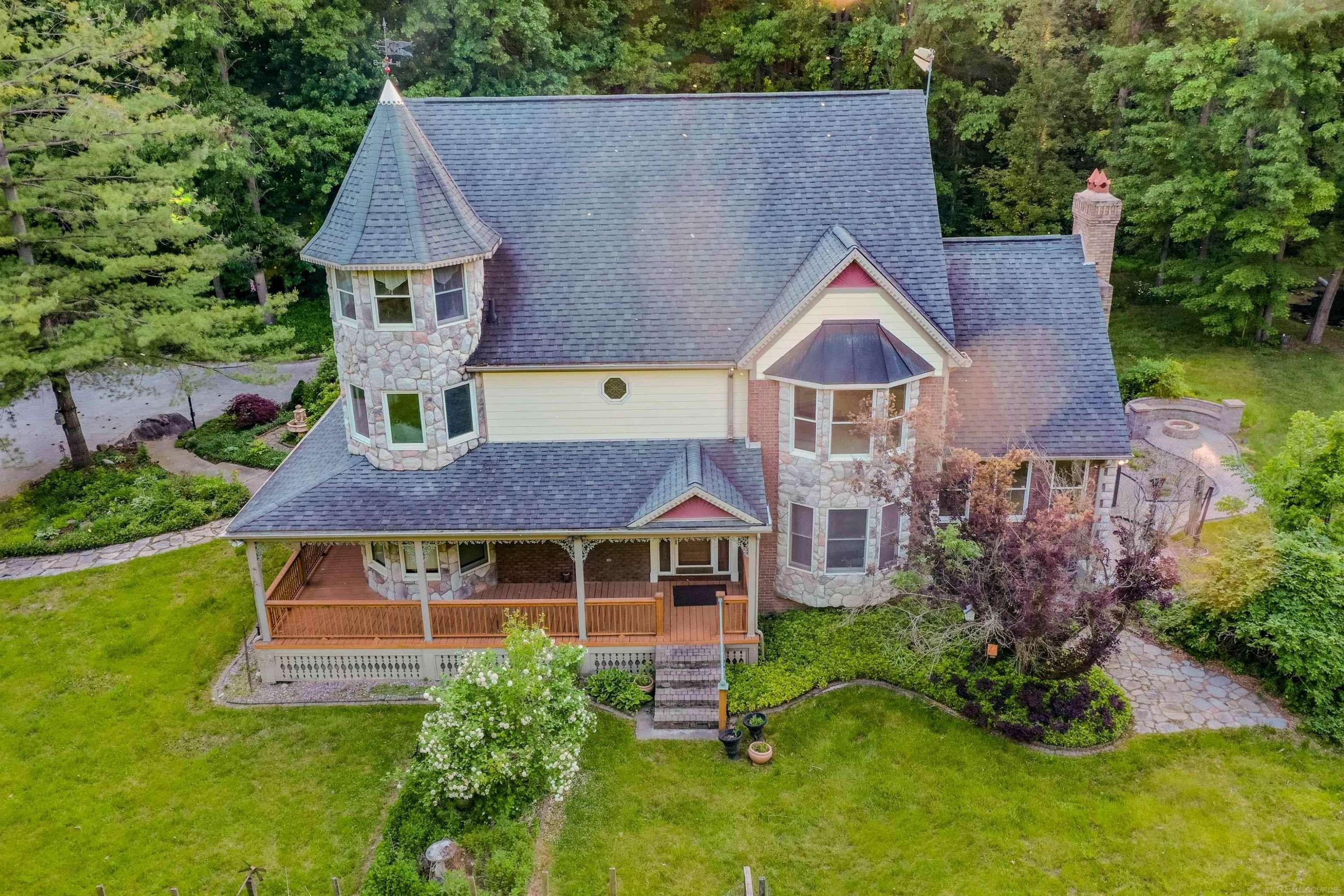 Washington, MI,61801 Cetnor Court