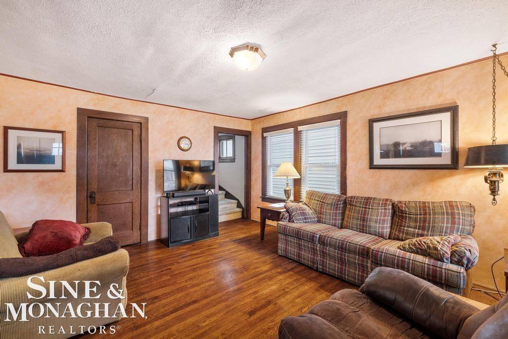 Grosse Pointe Park, MI 48230,1316 Maryland Street
