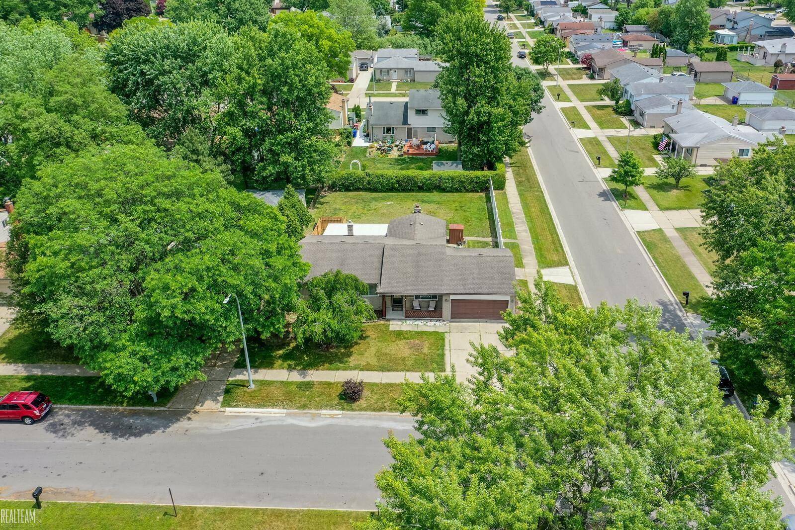 Fraser, MI 48026,32308 Norwich Court
