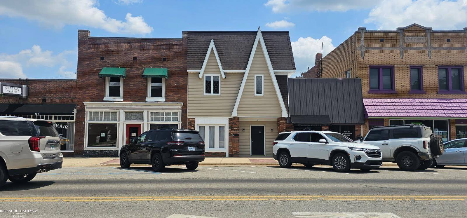 Imlay City, MI 48443,124 N Almont Avenue