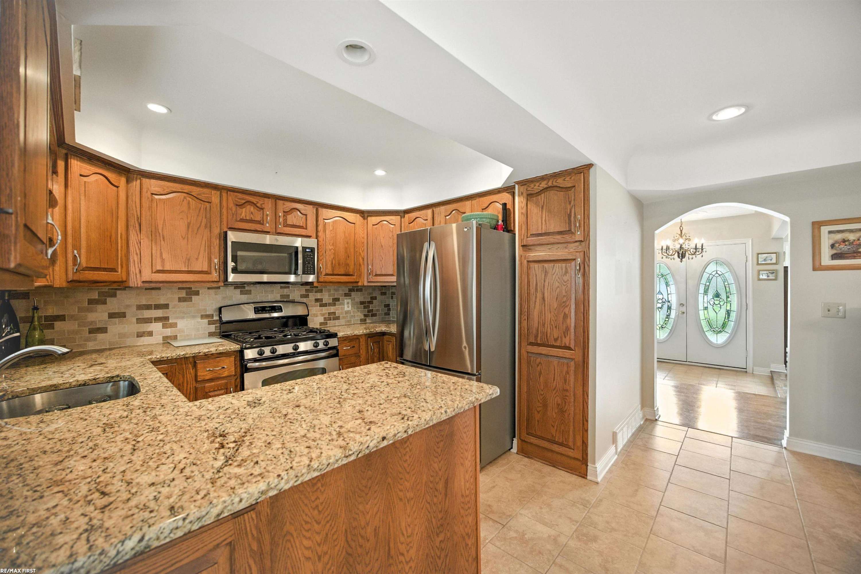 Shelby Twp, MI 48316,5350 Fieldcrest Drive