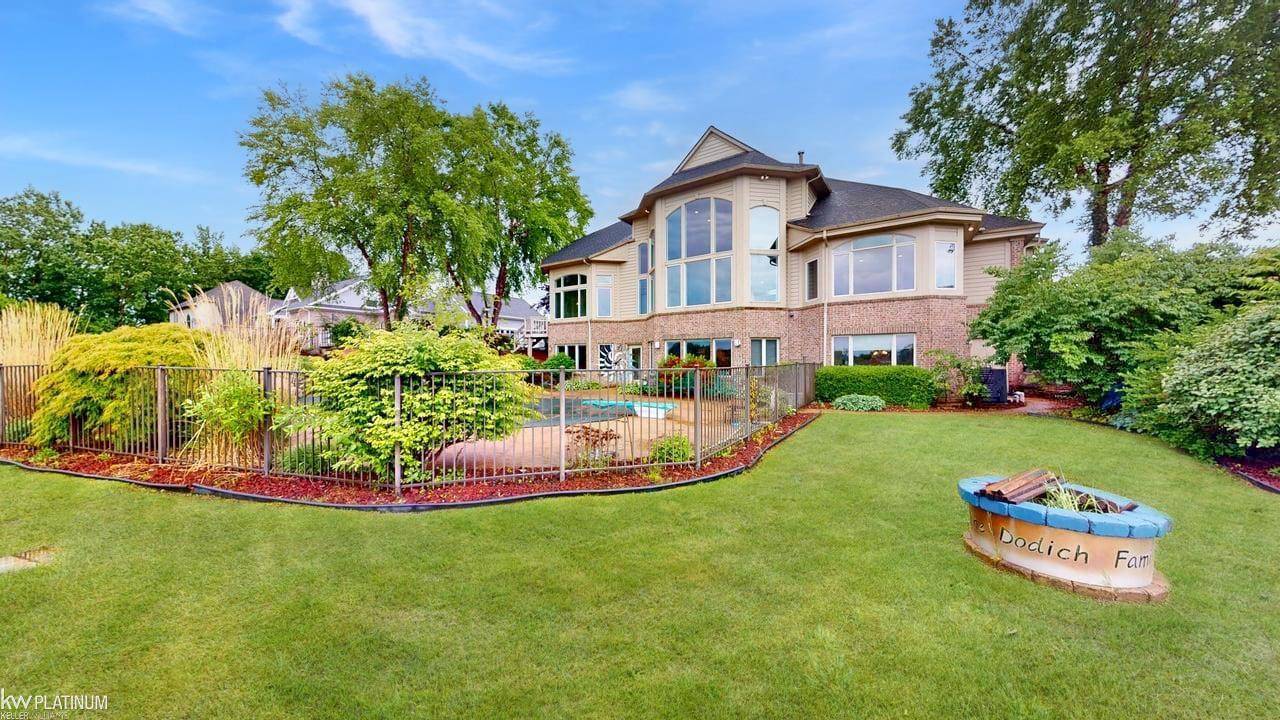 Brighton, MI 48114,10181 Rosemarie Run