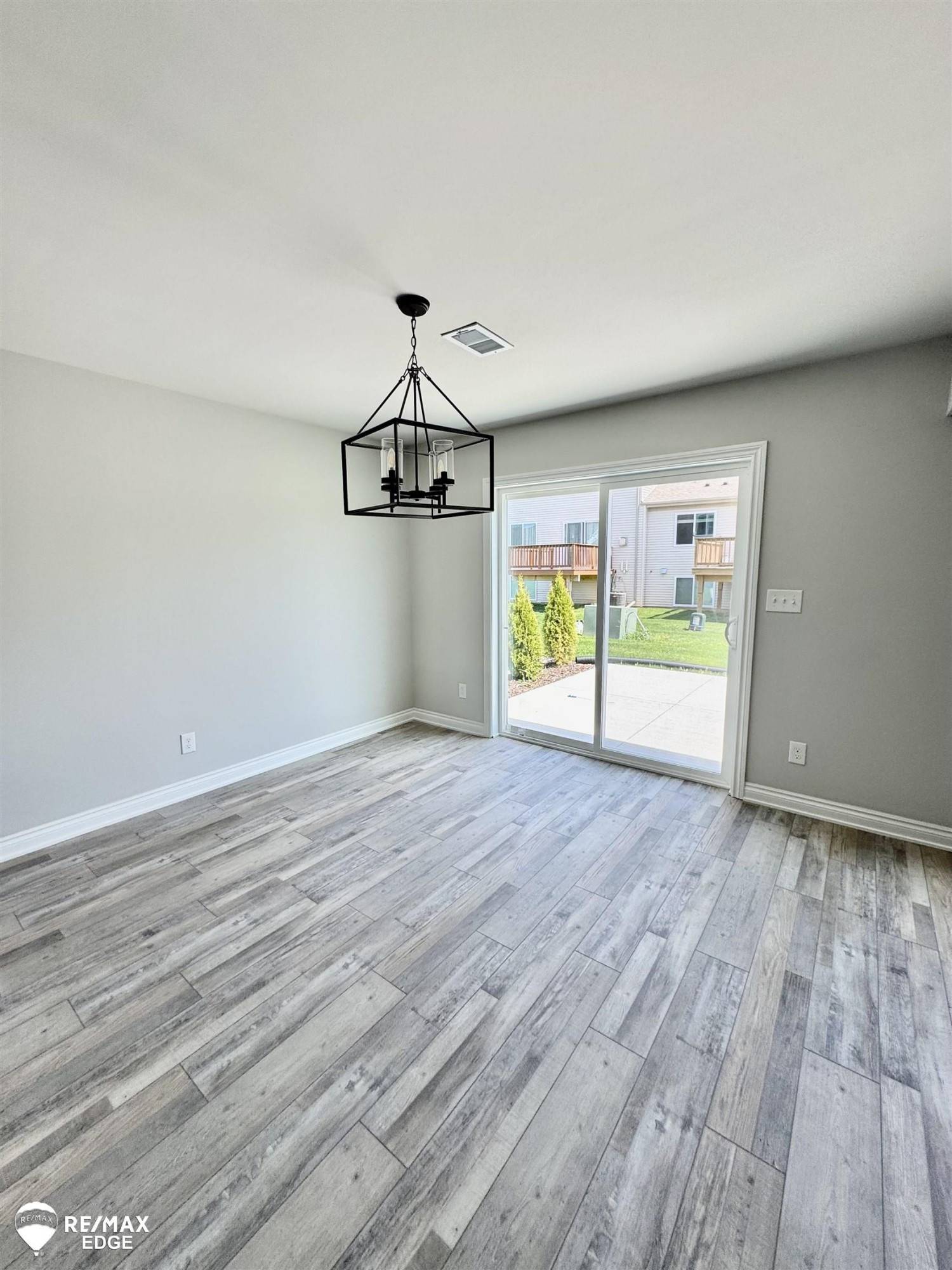 Grand Blanc, MI 48439,31007 Gregory Street