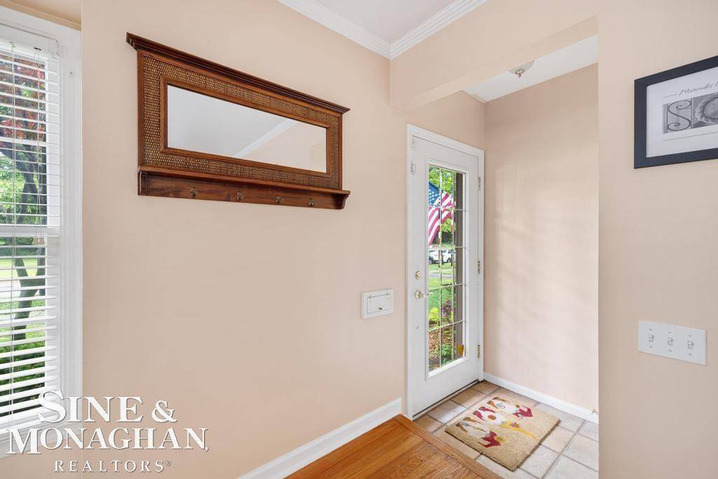 Grosse Pointe Woods, MI 48236,1387 Torrey Road