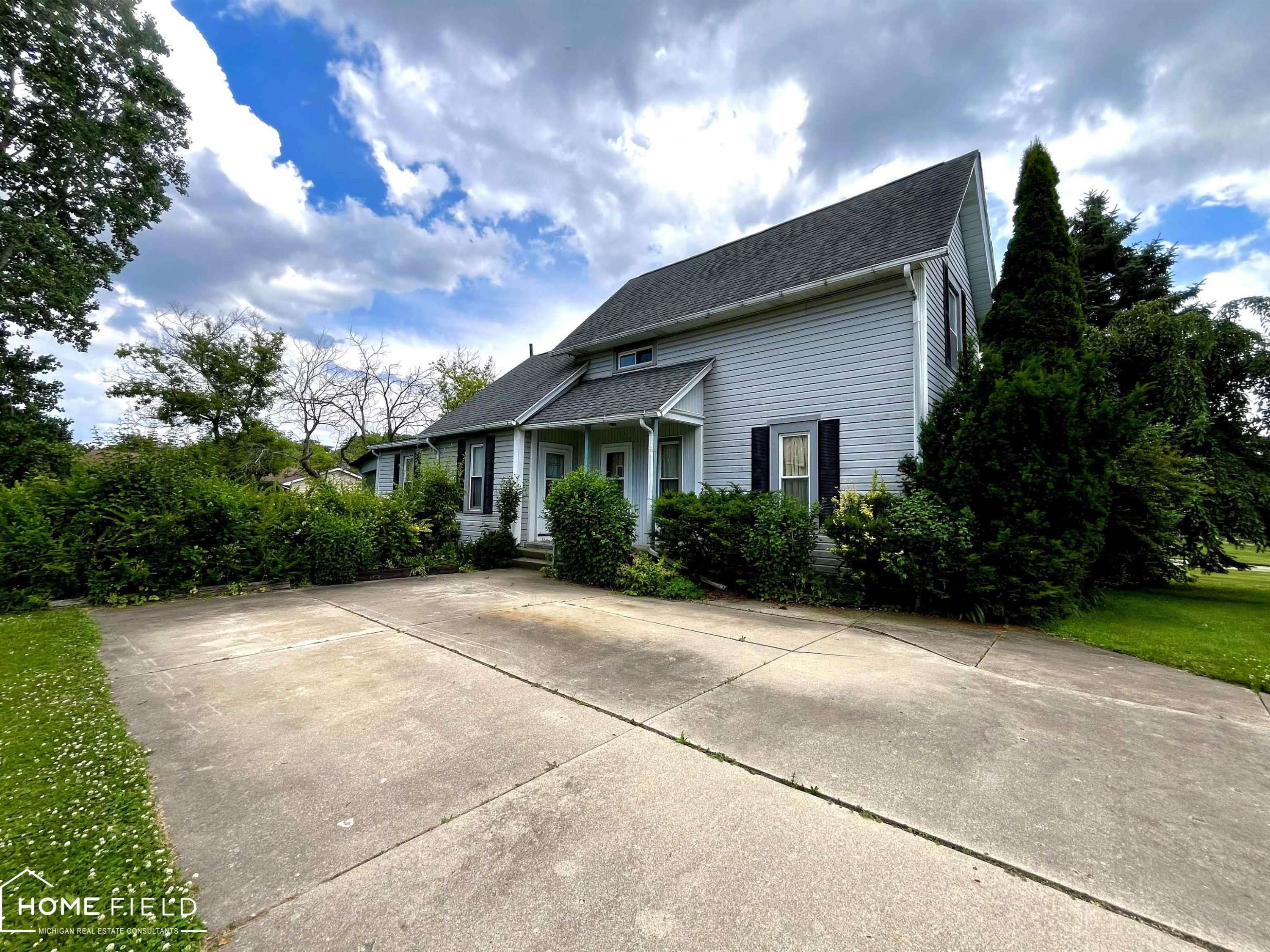 Owosso, MI 48867,1412 Summit Street