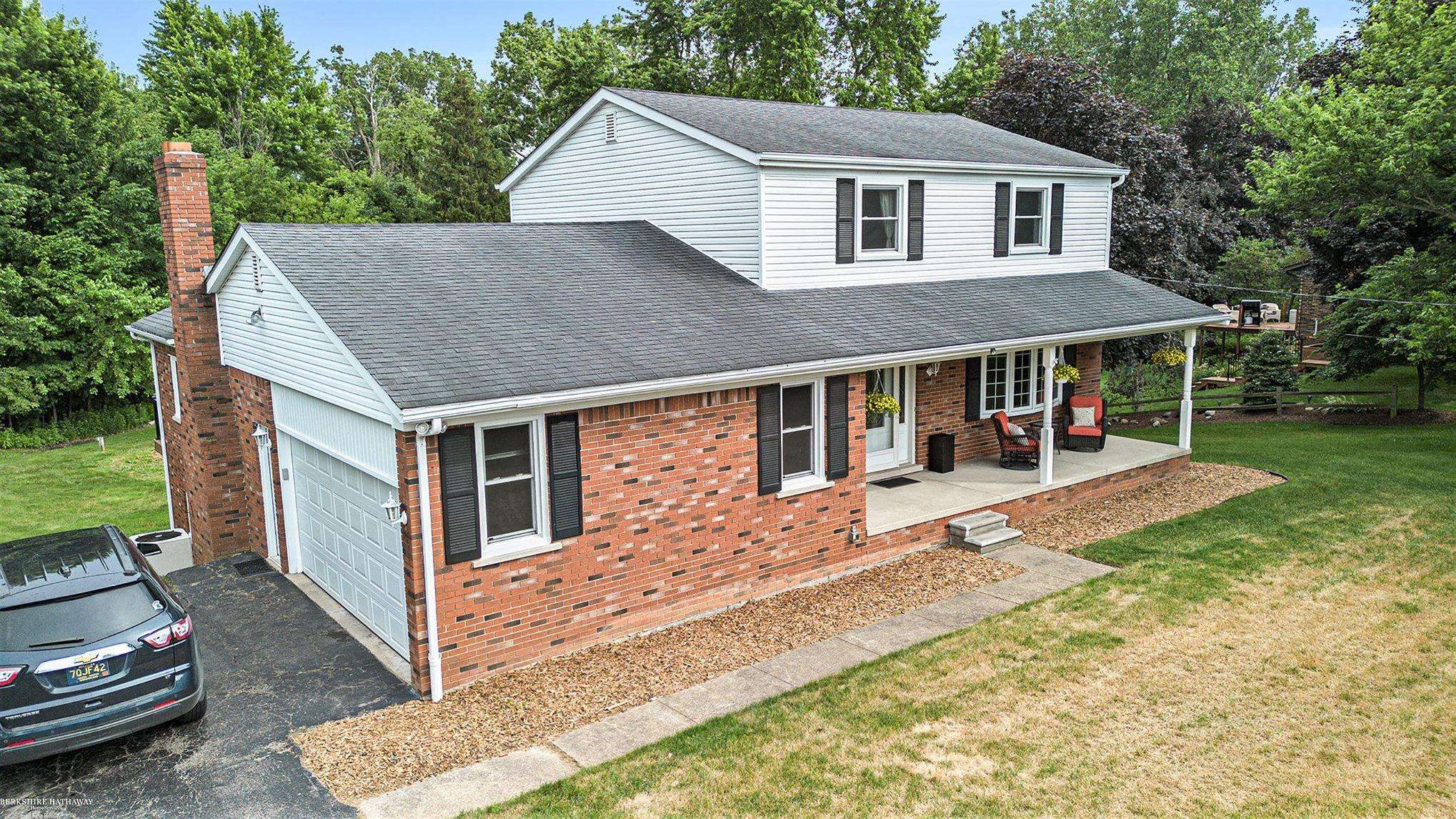 MI,21180 Armada Ridge Road