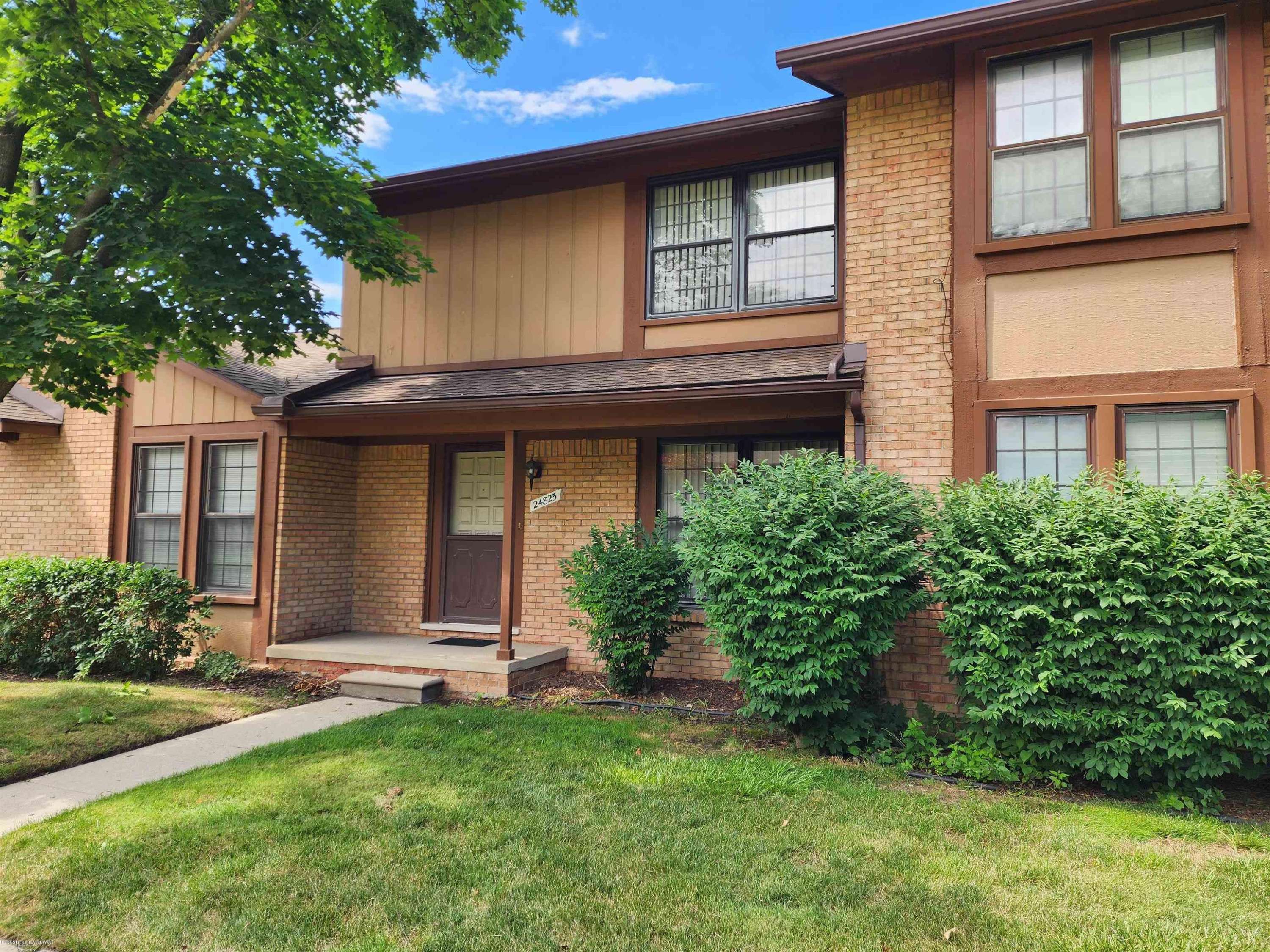 Warren, MI 48091,24825 Greenhill Road