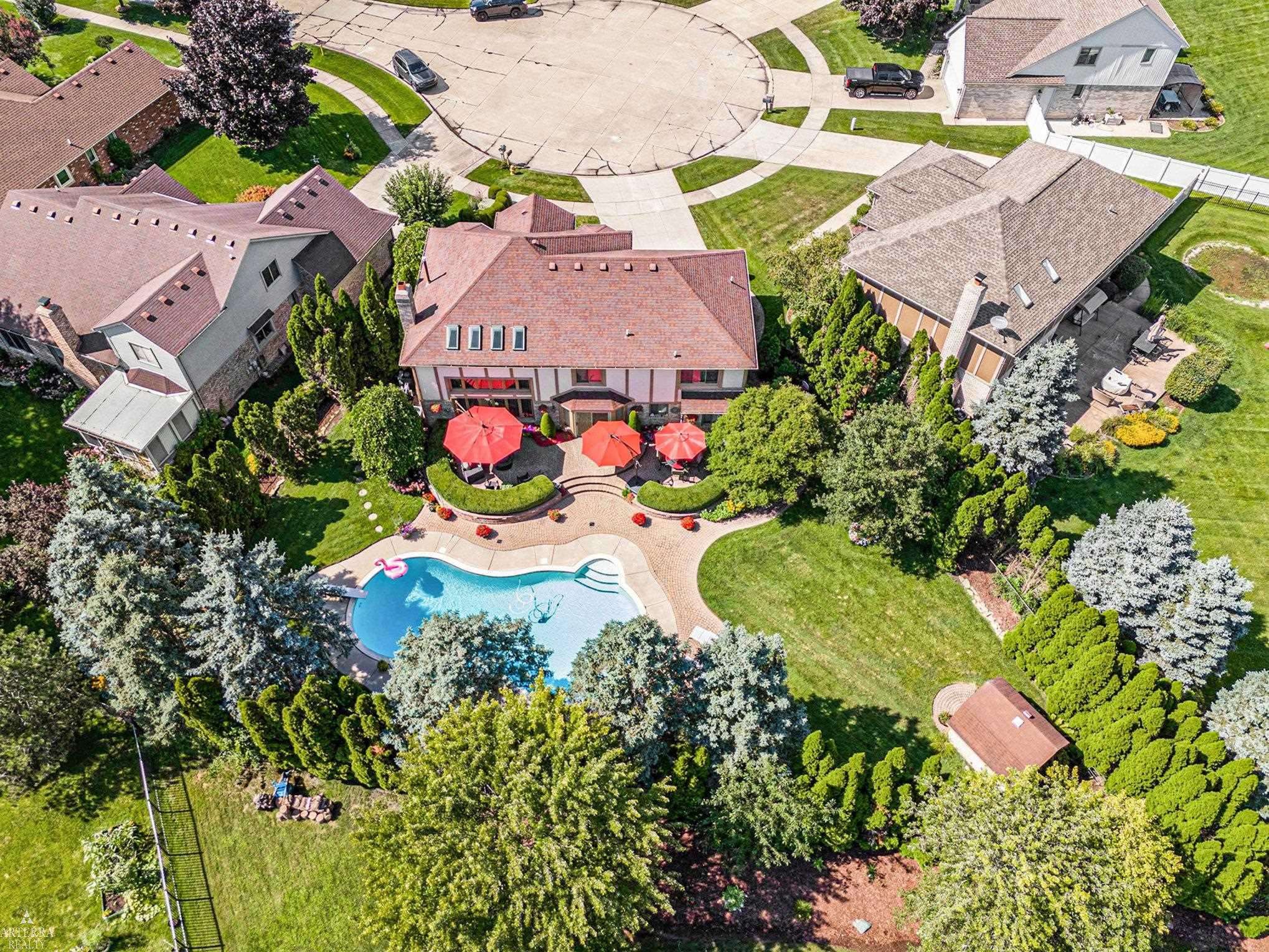 Macomb, MI 48044,17892 Anna Court