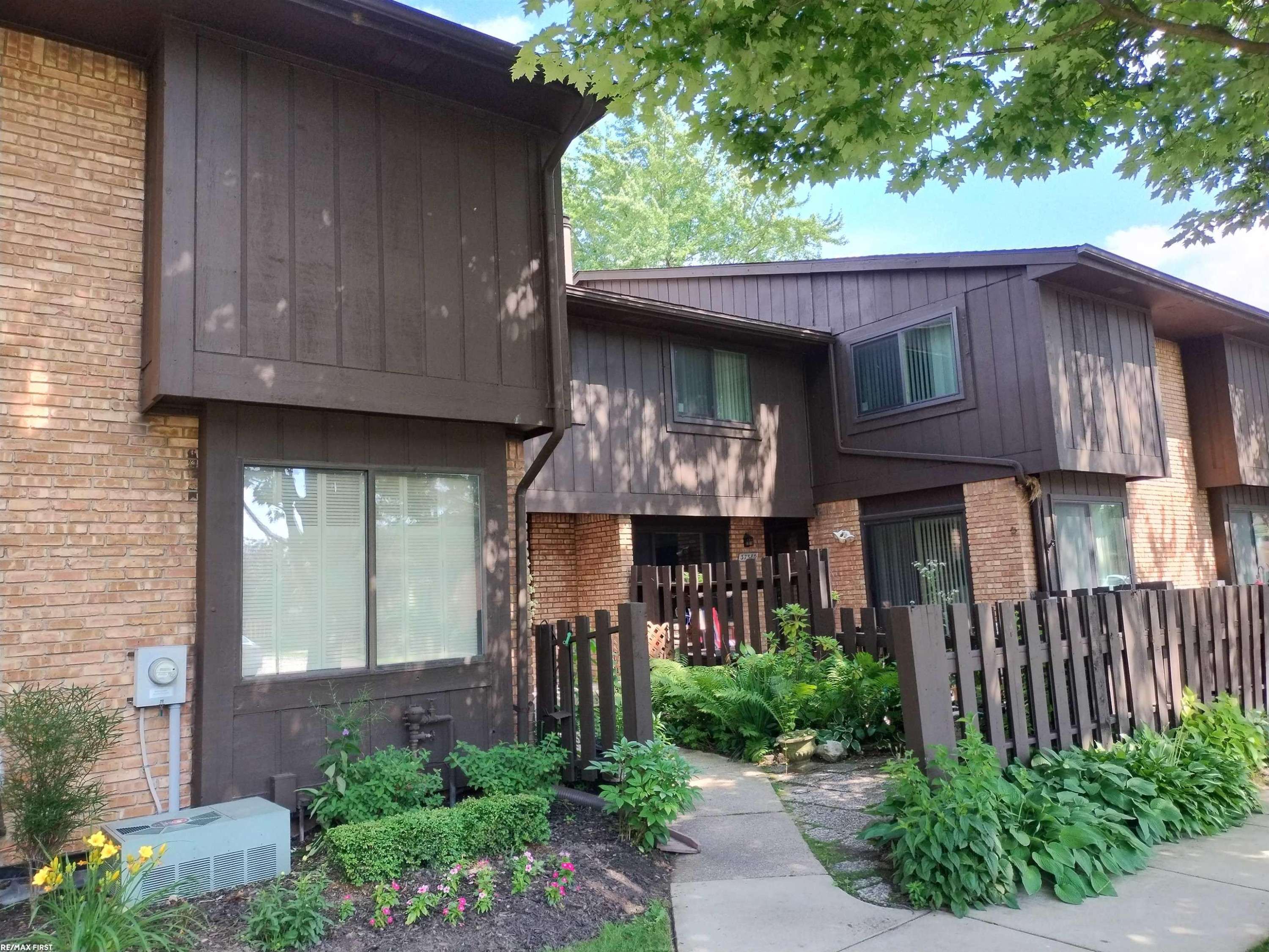 Sterling Heights, MI 48312,37382 Clubhouse Drive