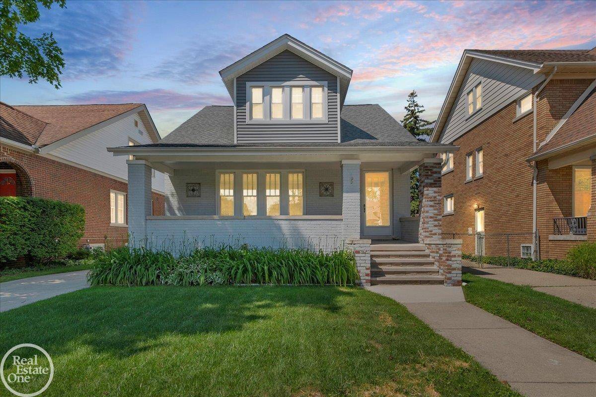 Grosse Pointe Park, MI 48230,1357 Nottingham Drive