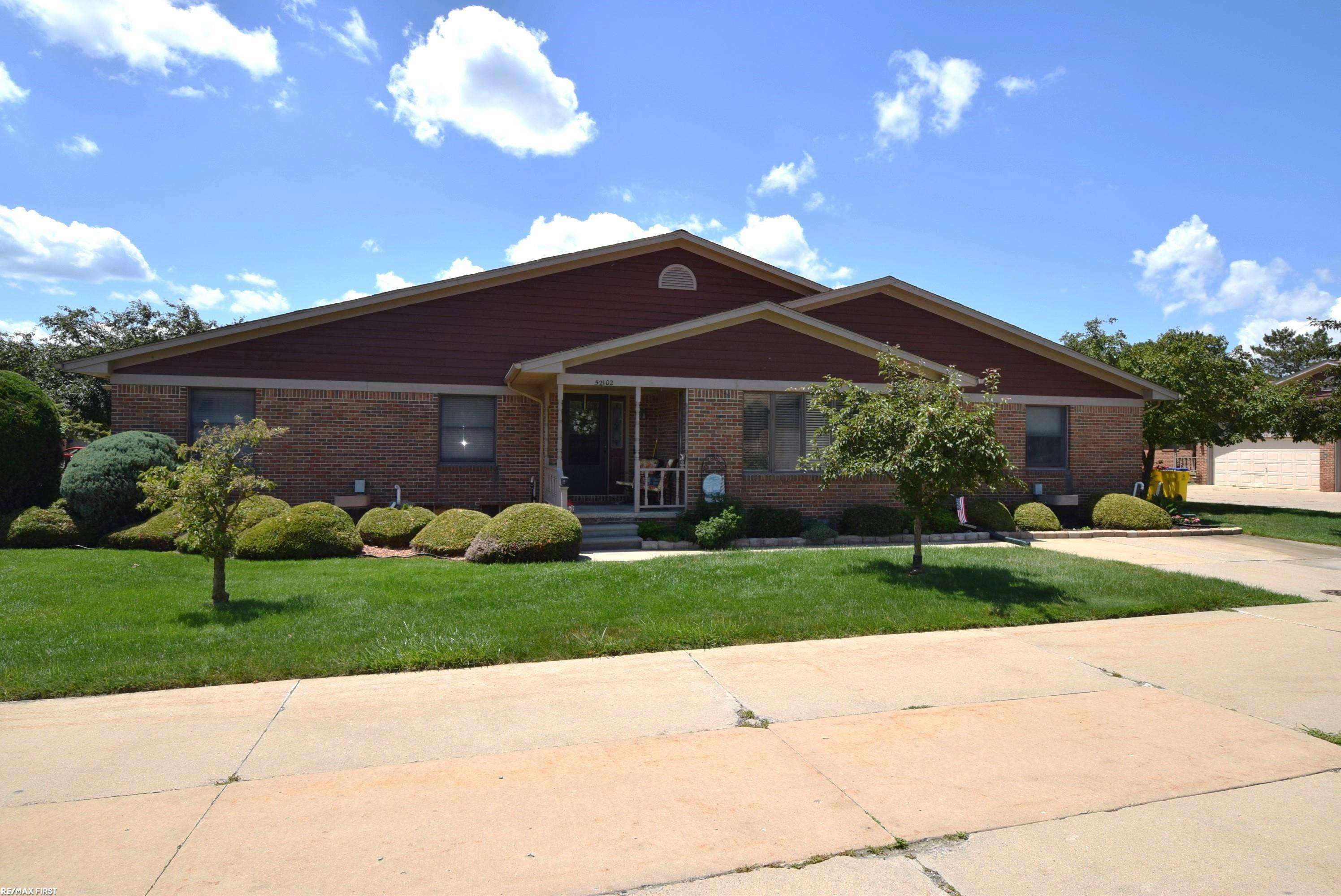 New Baltimore, MI 48047,52102 Thomas Lane