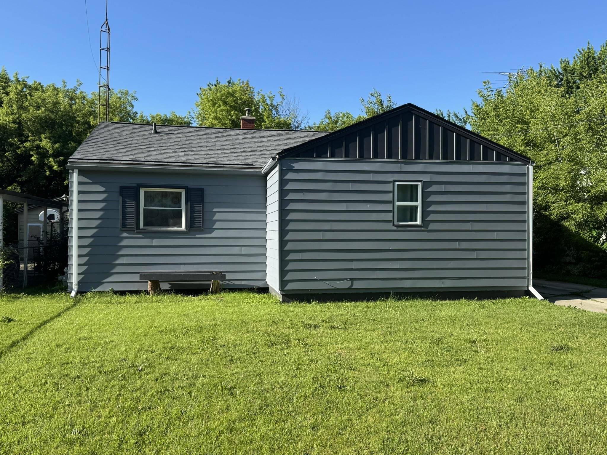 Flint, MI 48504,3355 Lyndon Avenue
