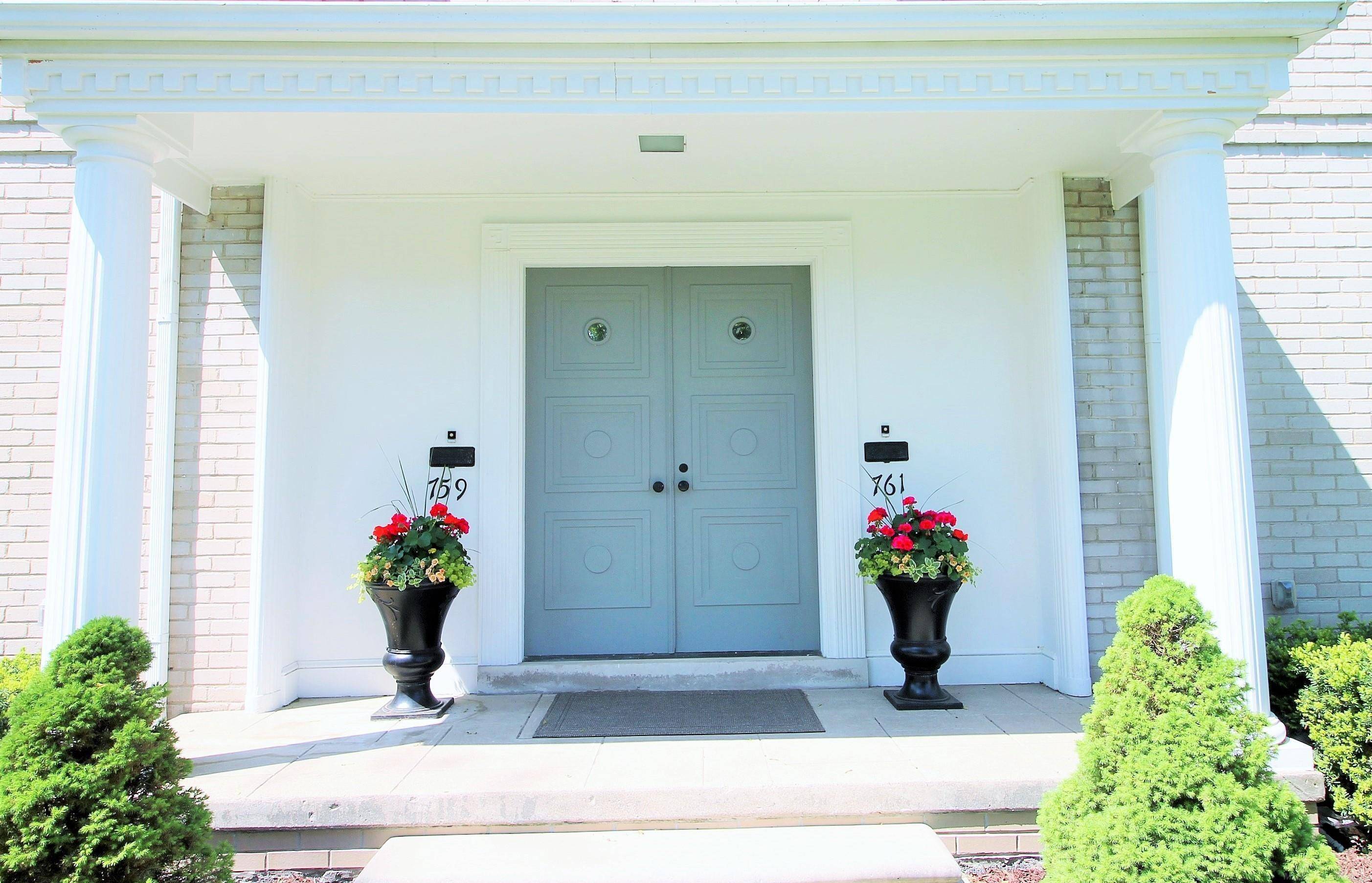 Grosse Pointe Park, MI 48230,759 HARCOURT Road