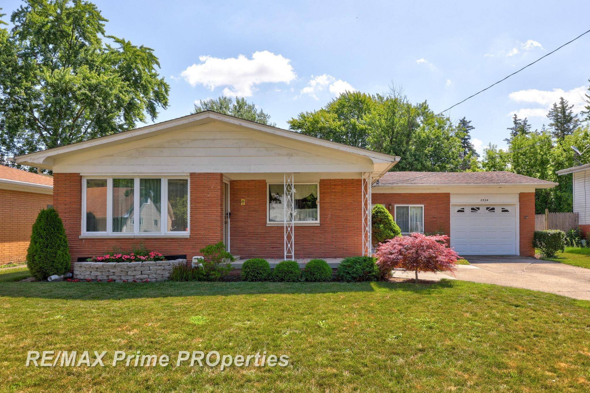 Saginaw, MI 48602,2524 Whitemore Place