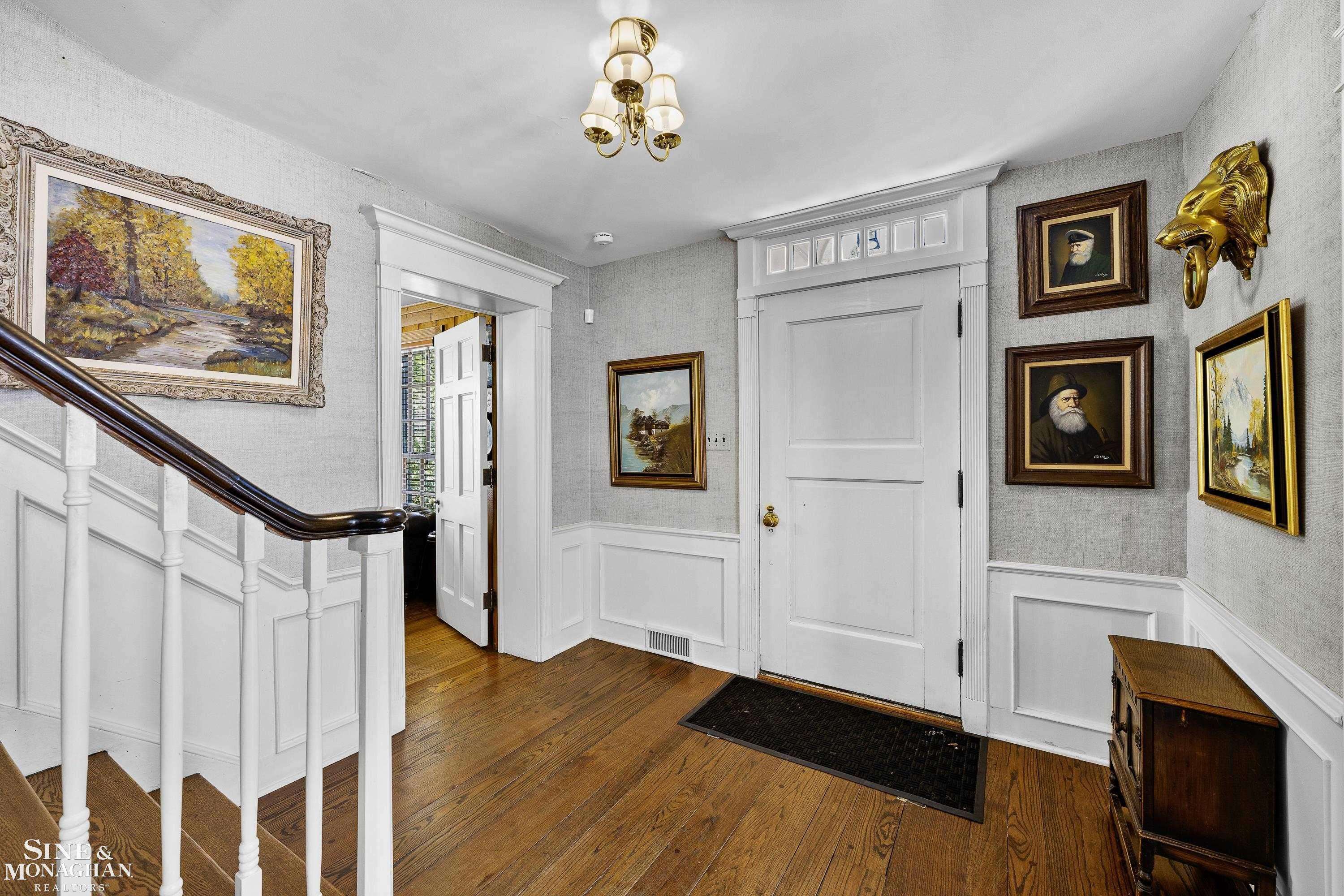 Grosse Pointe Farms, MI 48236,93 Merriweather Road